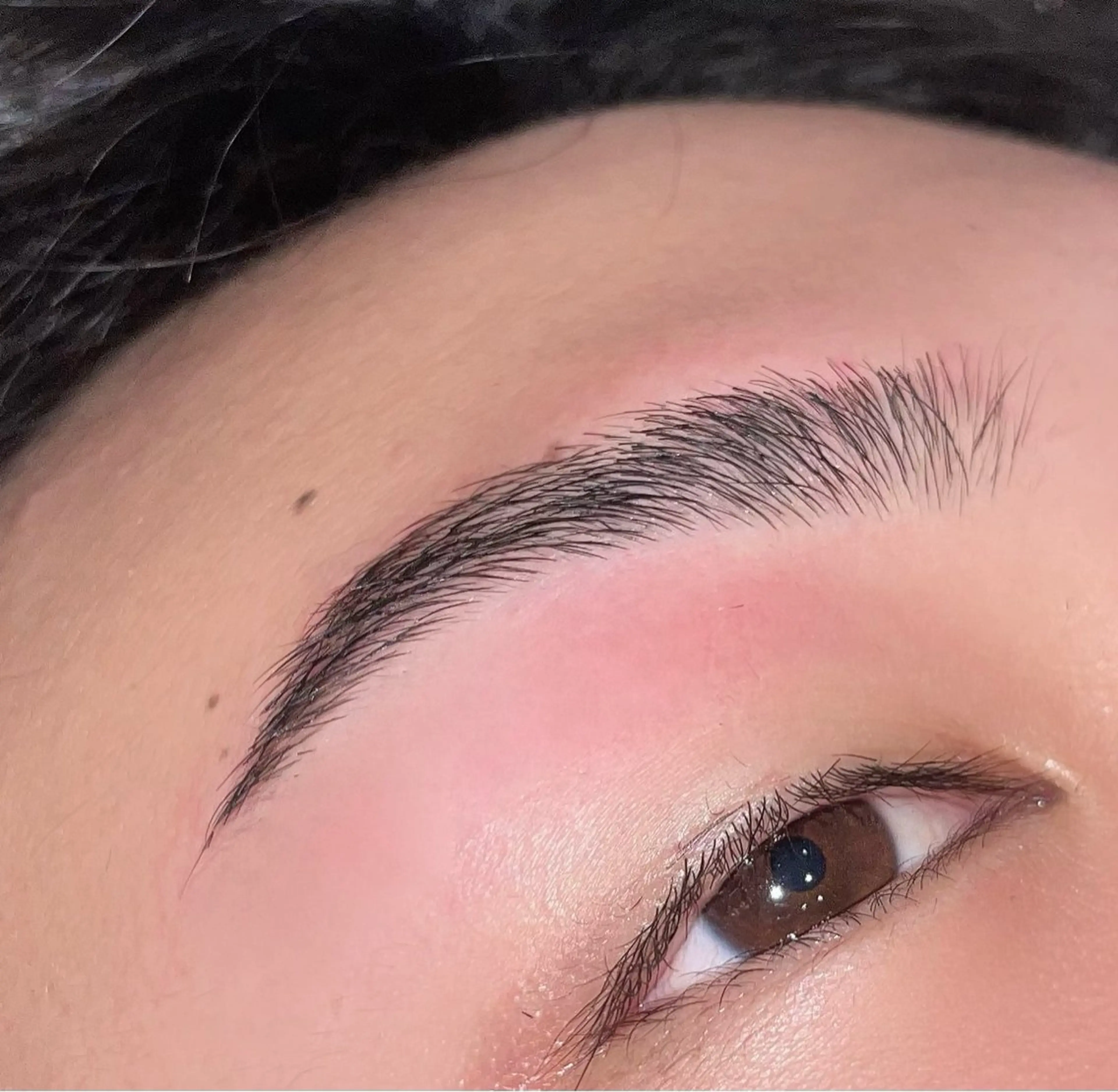 アイブロウ 小峰 利樹のマツエク・マツパデザイン