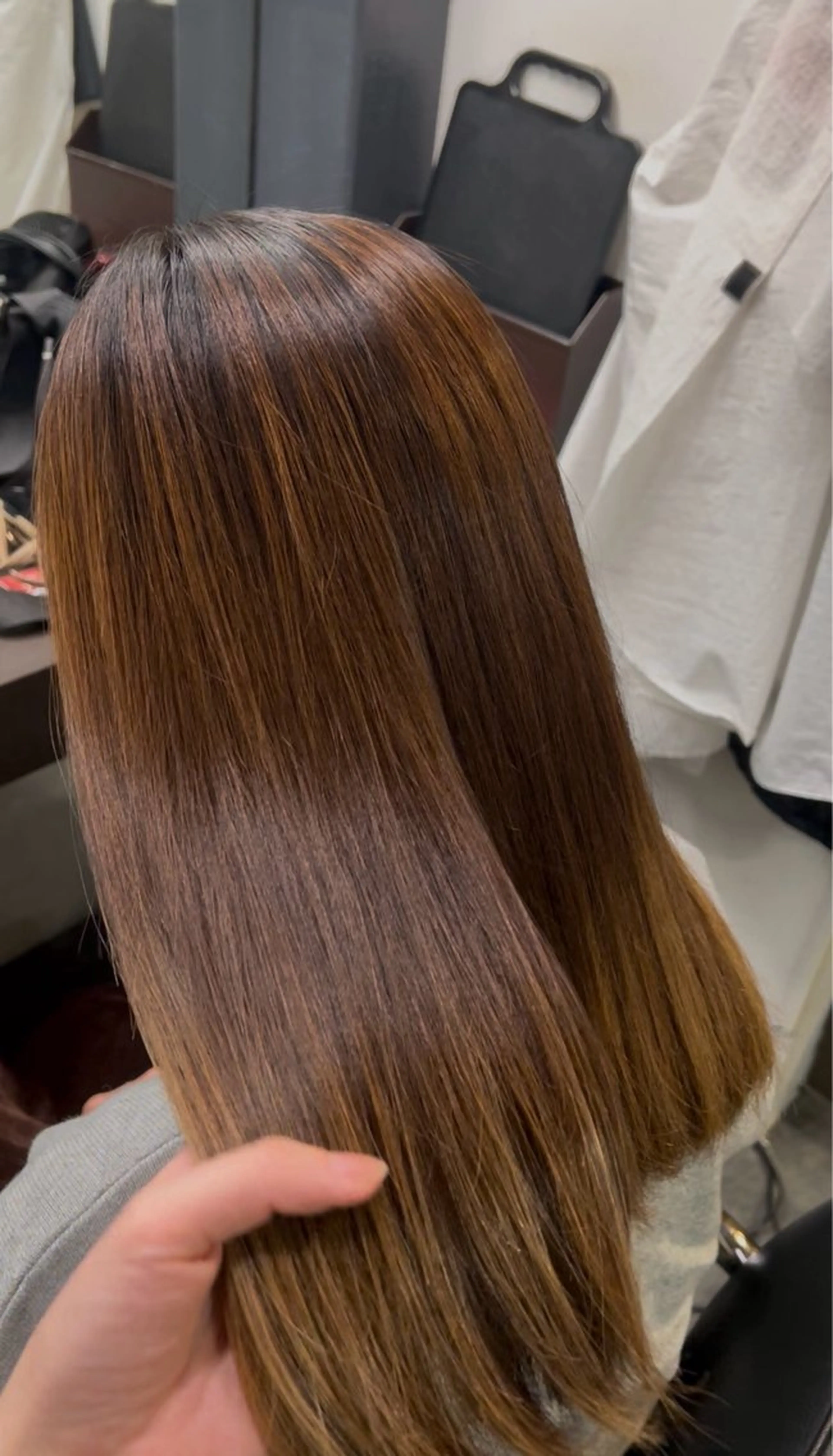 セミロング 縮毛矯正 西村 美月のヘアスタイル