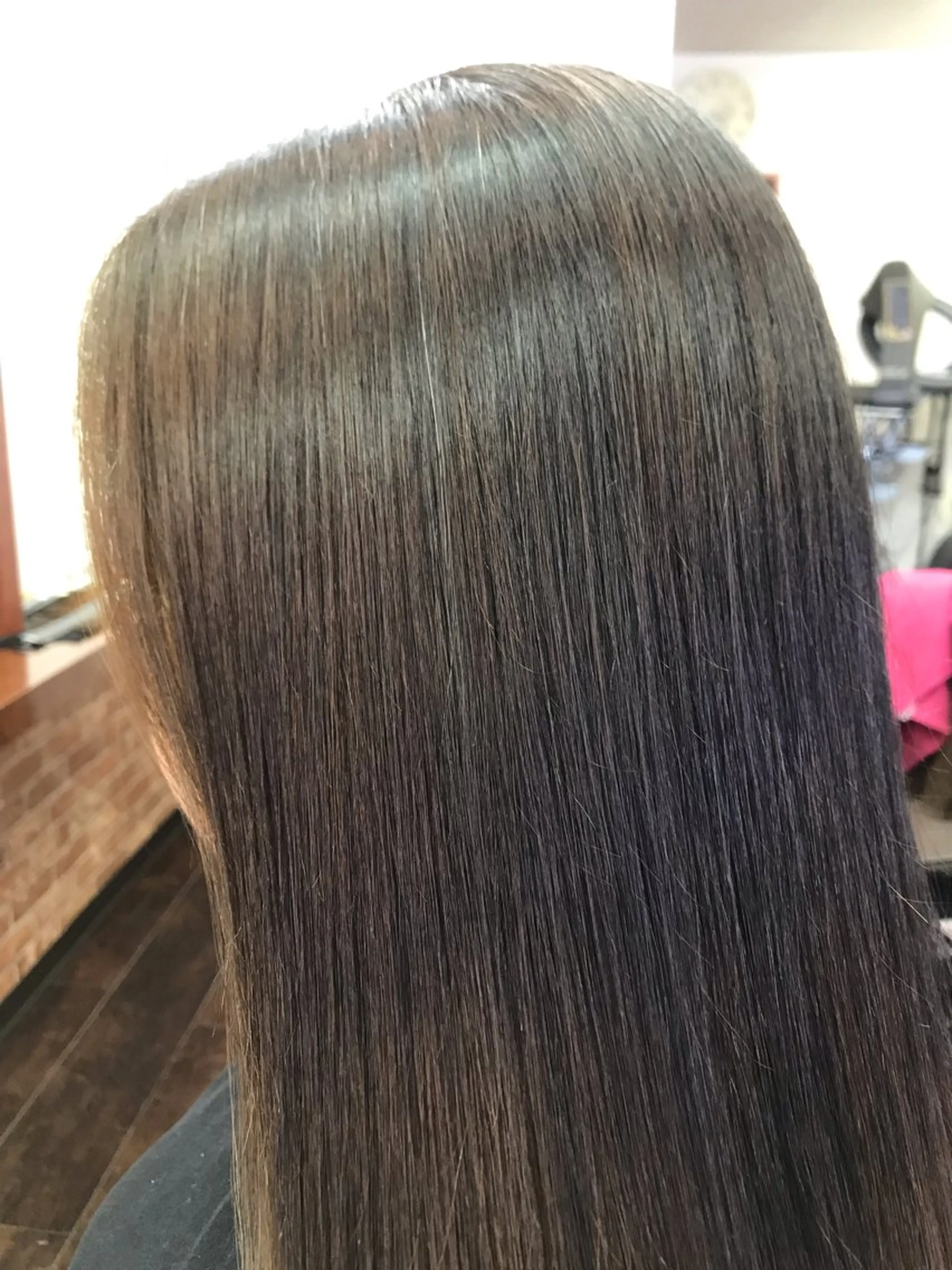 セミロング パーマ 桧山 真のヘアスタイル