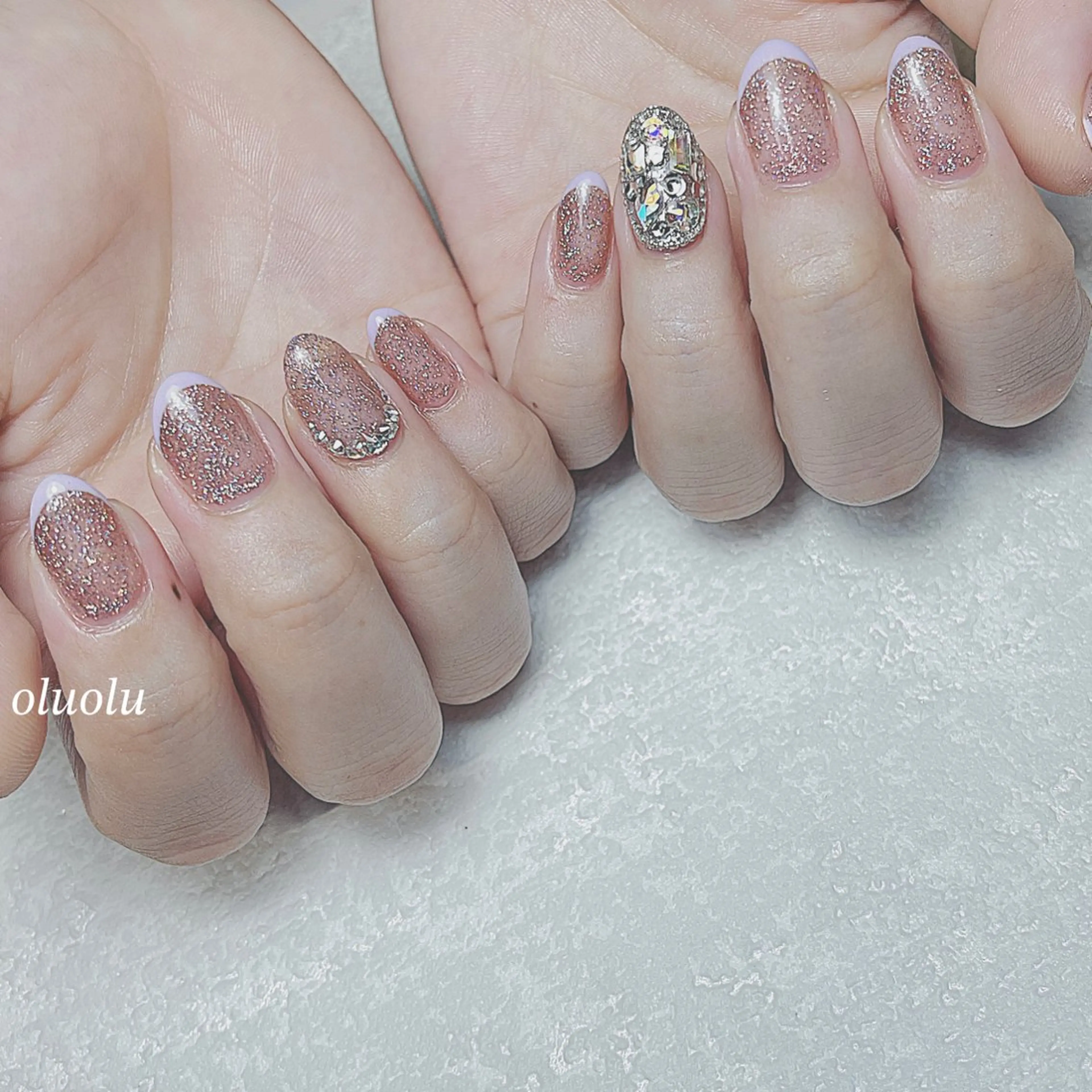 ネイル アートネイル フラッシュネイル フットネイル キラキラネイル ニュアンスネイル ハンドネイル 大村 紬華のネイルデザイン