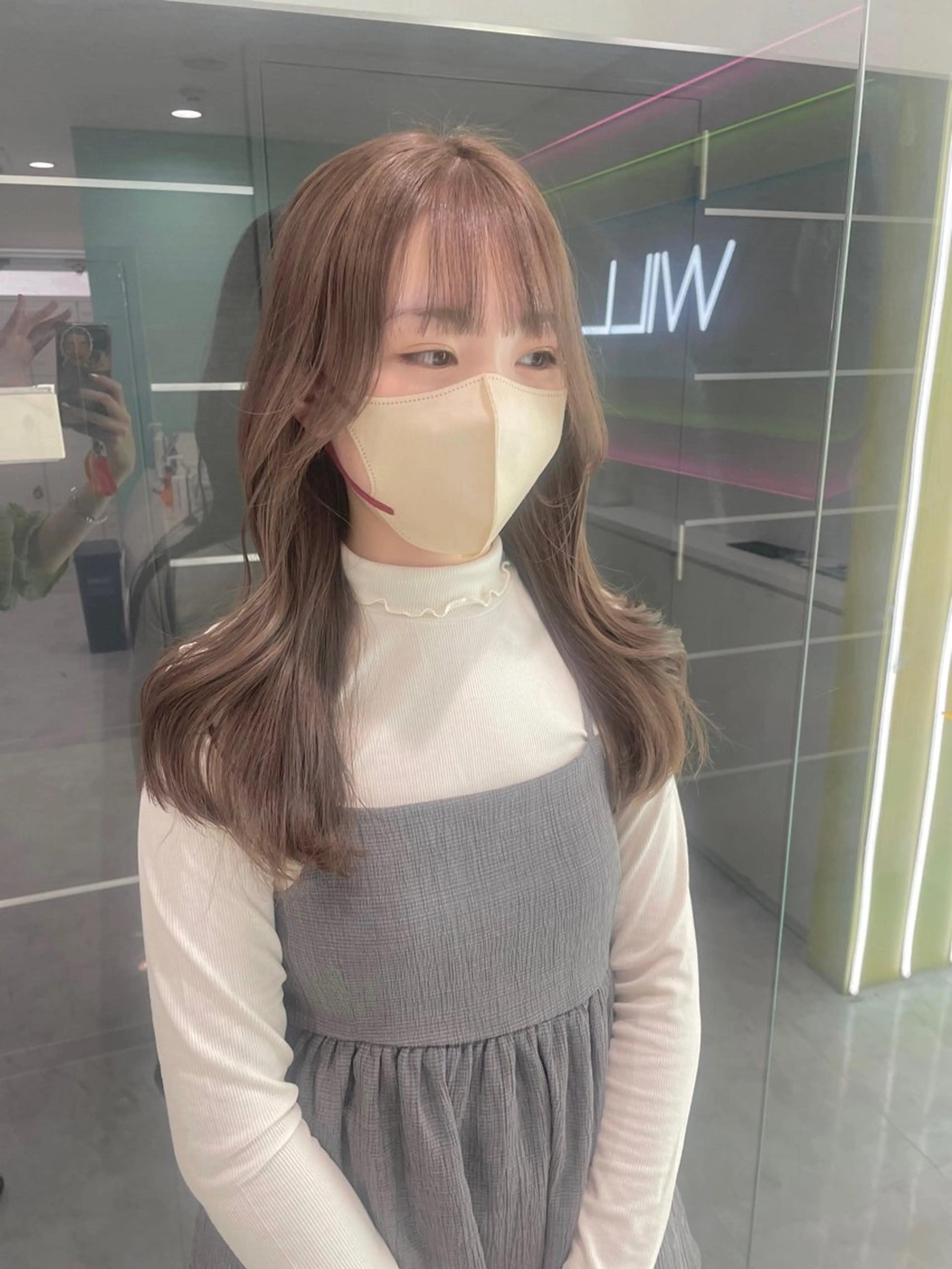 ロング カラー パーマ ヘアアレンジ メンズ メンズブリーチ メンズ韓国風 ブリーチ 韓国風ヘア ヘアカラー トリートメント ヘッドスパ 透明感カラー・レイヤ ー🎀amika🎀のヘアスタイル