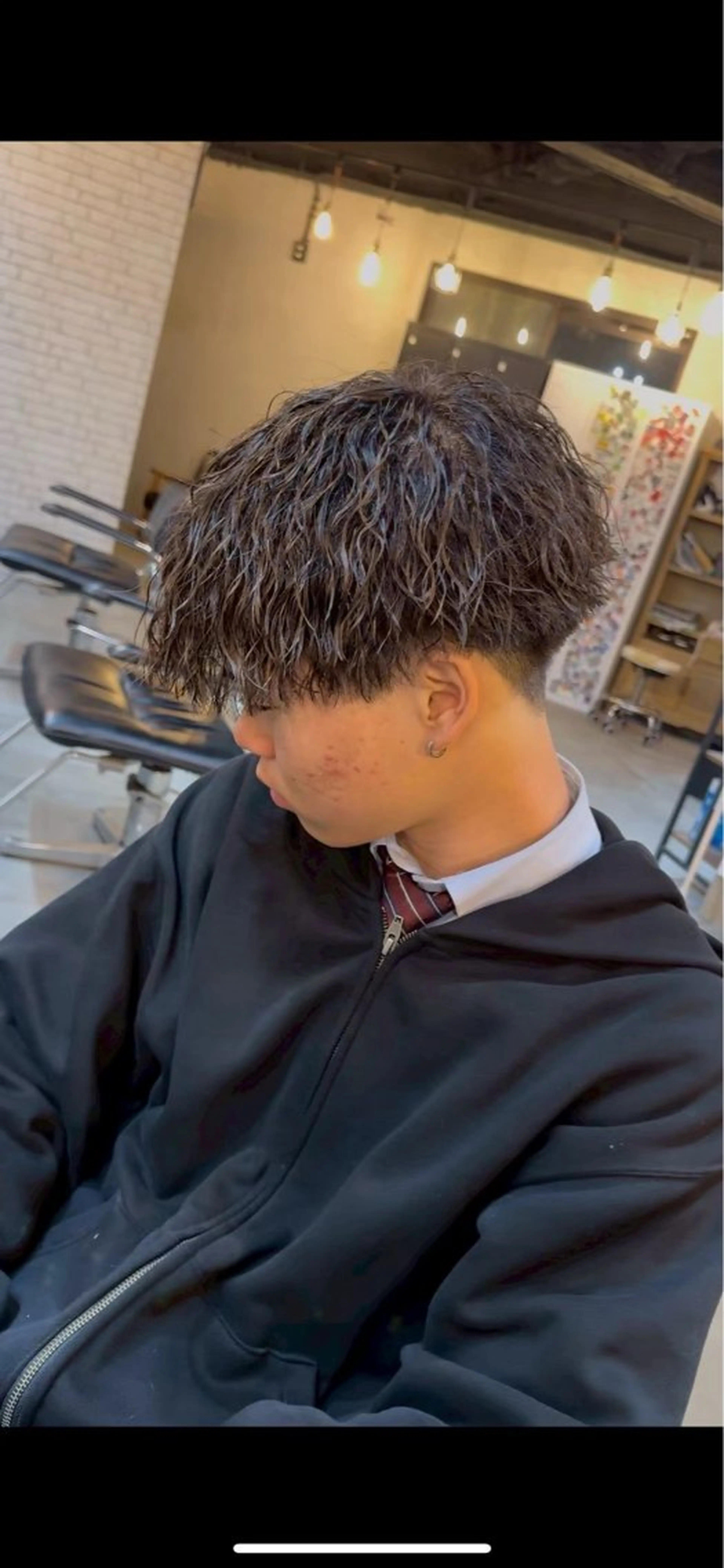 ショート パーマ メンズ おがた たくむの眉毛・アイブロウイメージ