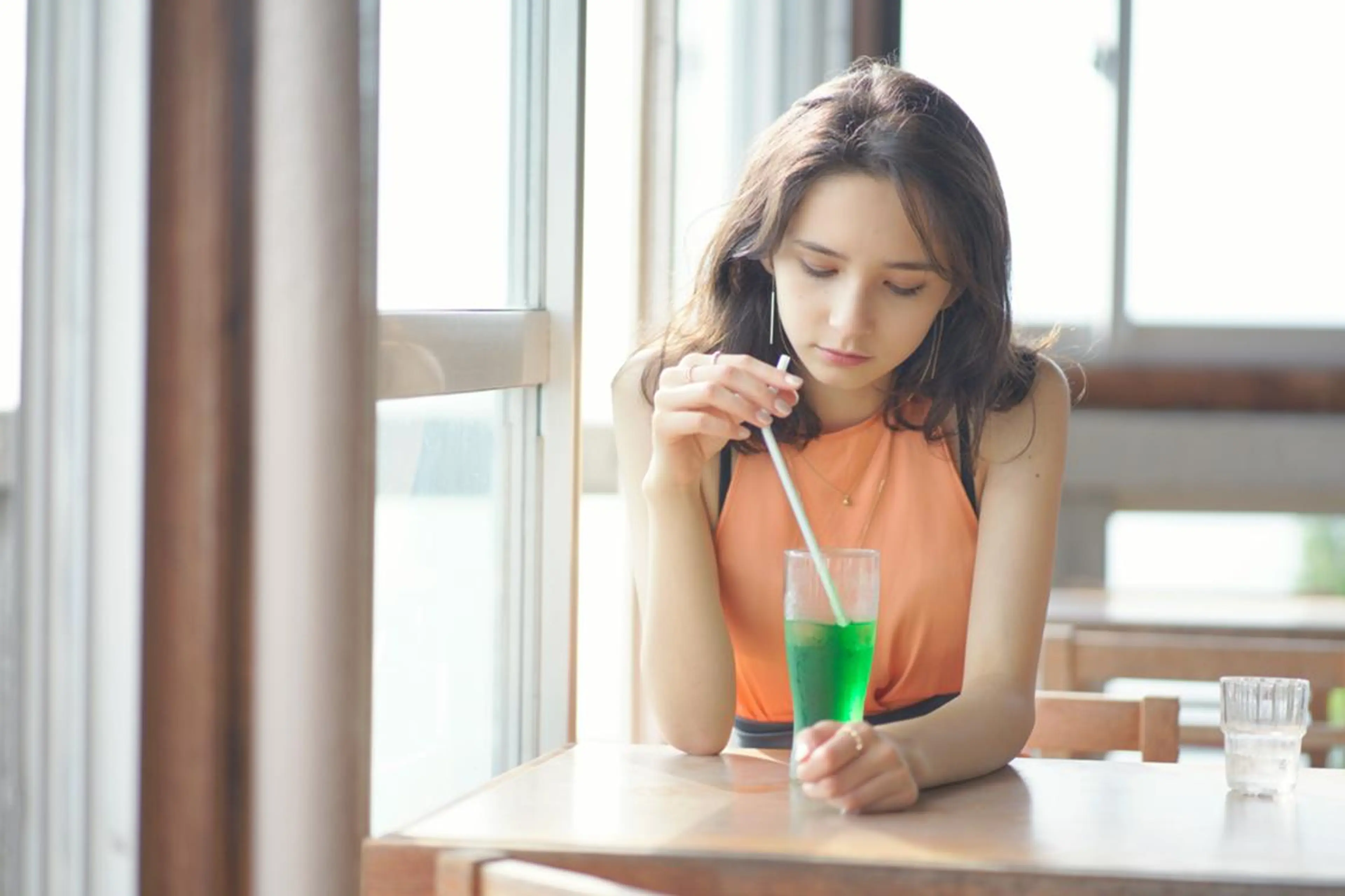 セミロング カラー セミロングパーマ アッシュ アッシュブラウン ベージュカラー 黒髪 ヘアカラー トリートメント 【店長】小久保 淳平のヘアスタイル