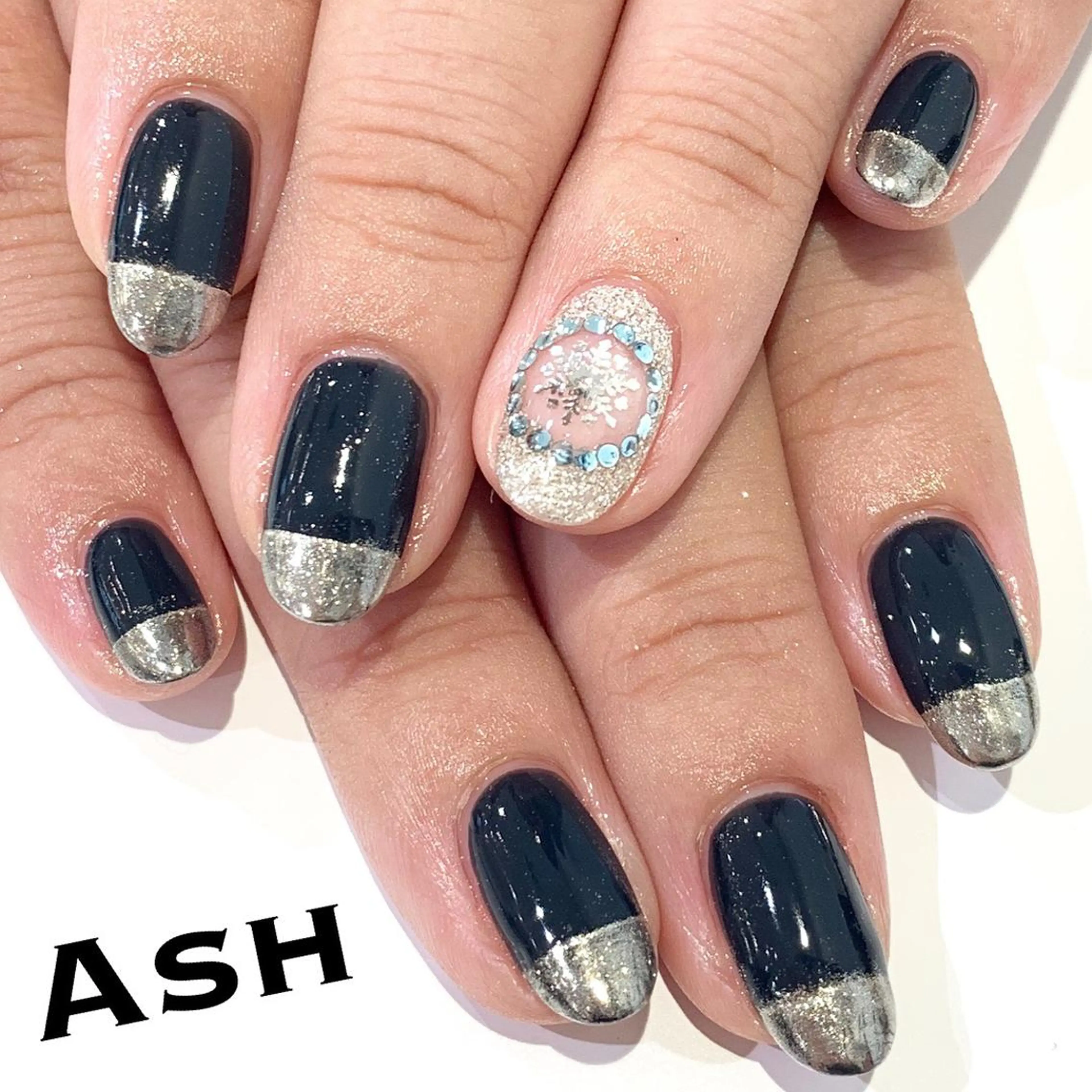 ネイル 🩵NORIKO 上品ネイルが得意🩵のネイルデザイン