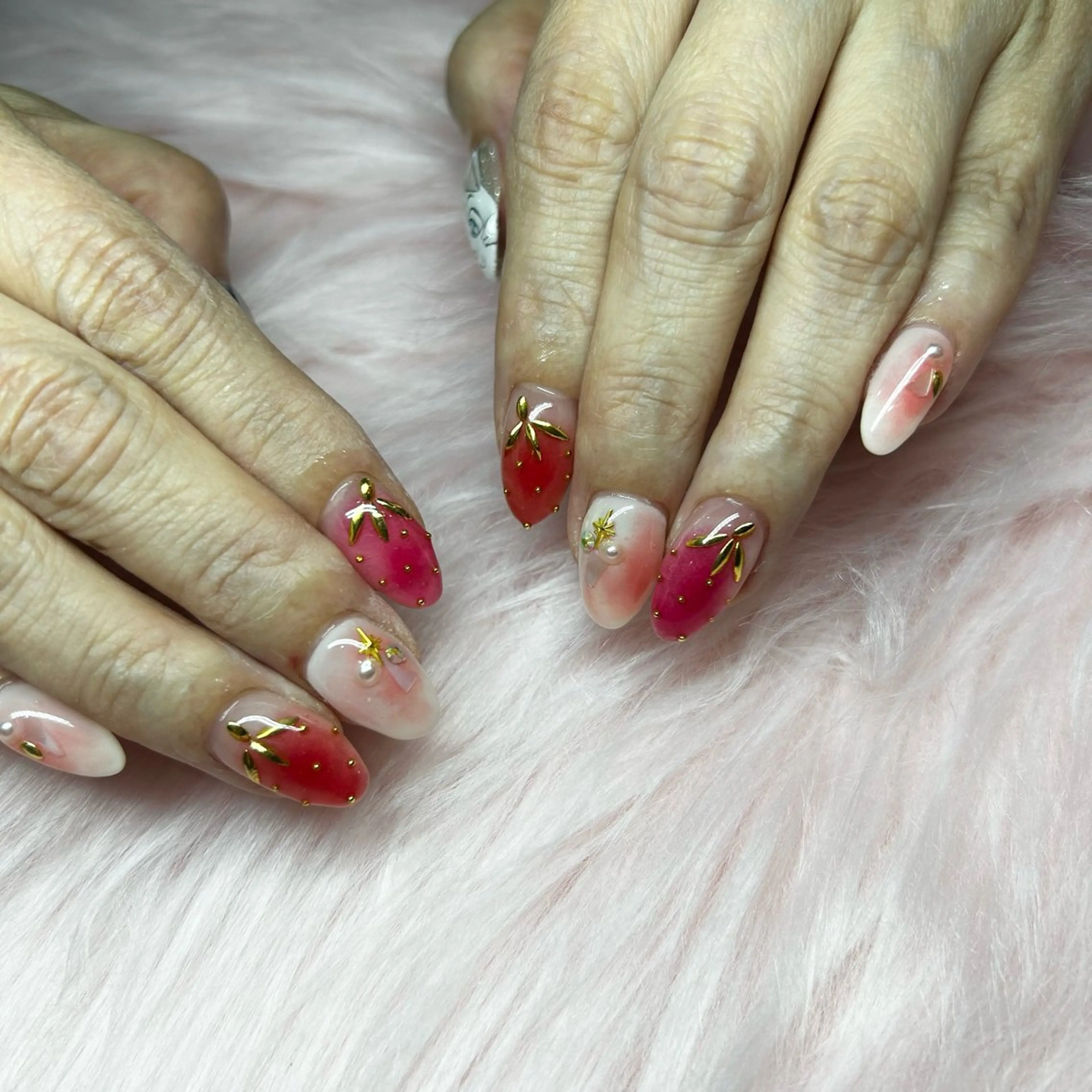 セミロング ハンドネイル -Rien- プライベートサロンのネイルデザイン