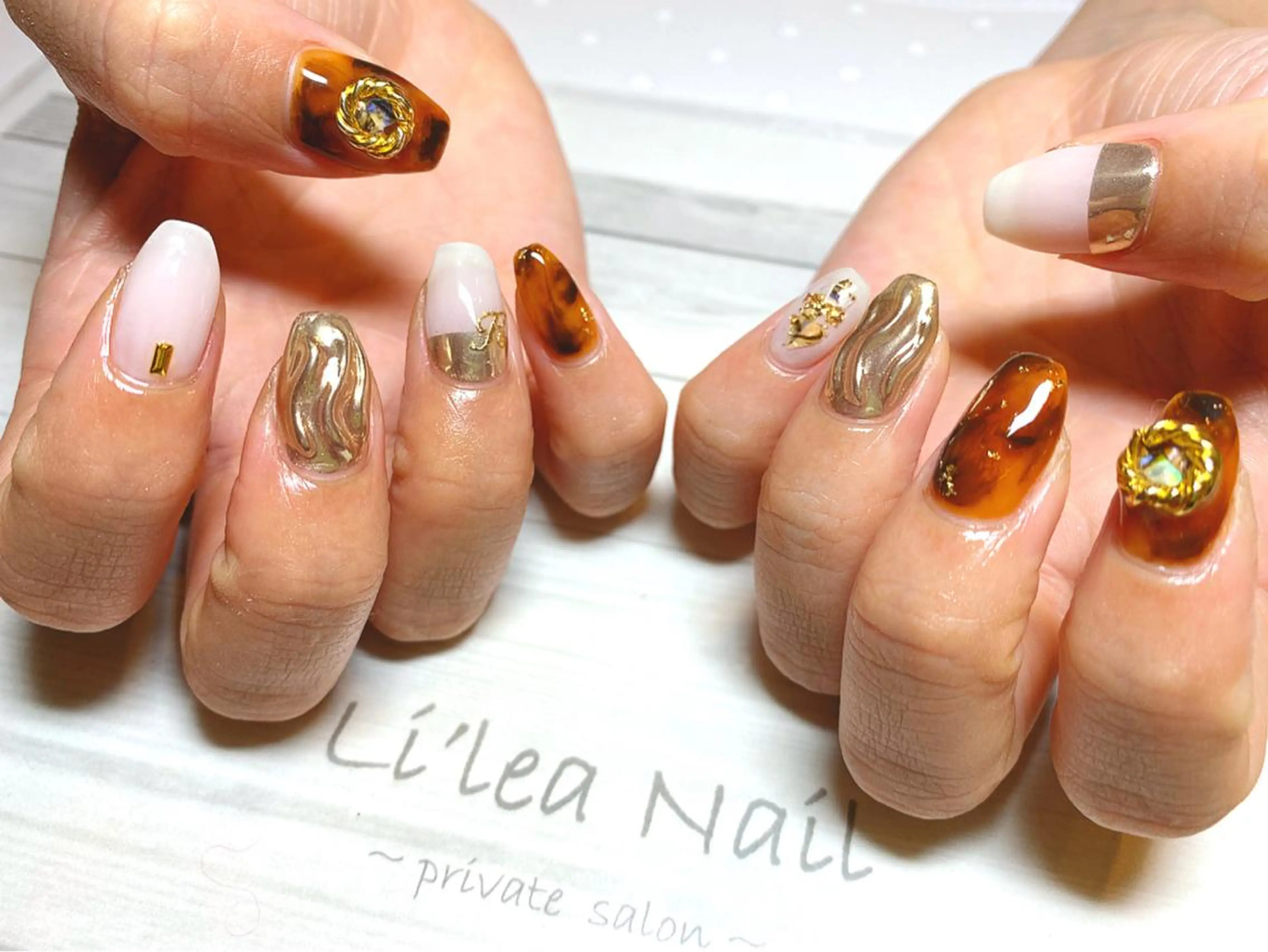 ネイル Li'leaNail AINAのネイルデザイン