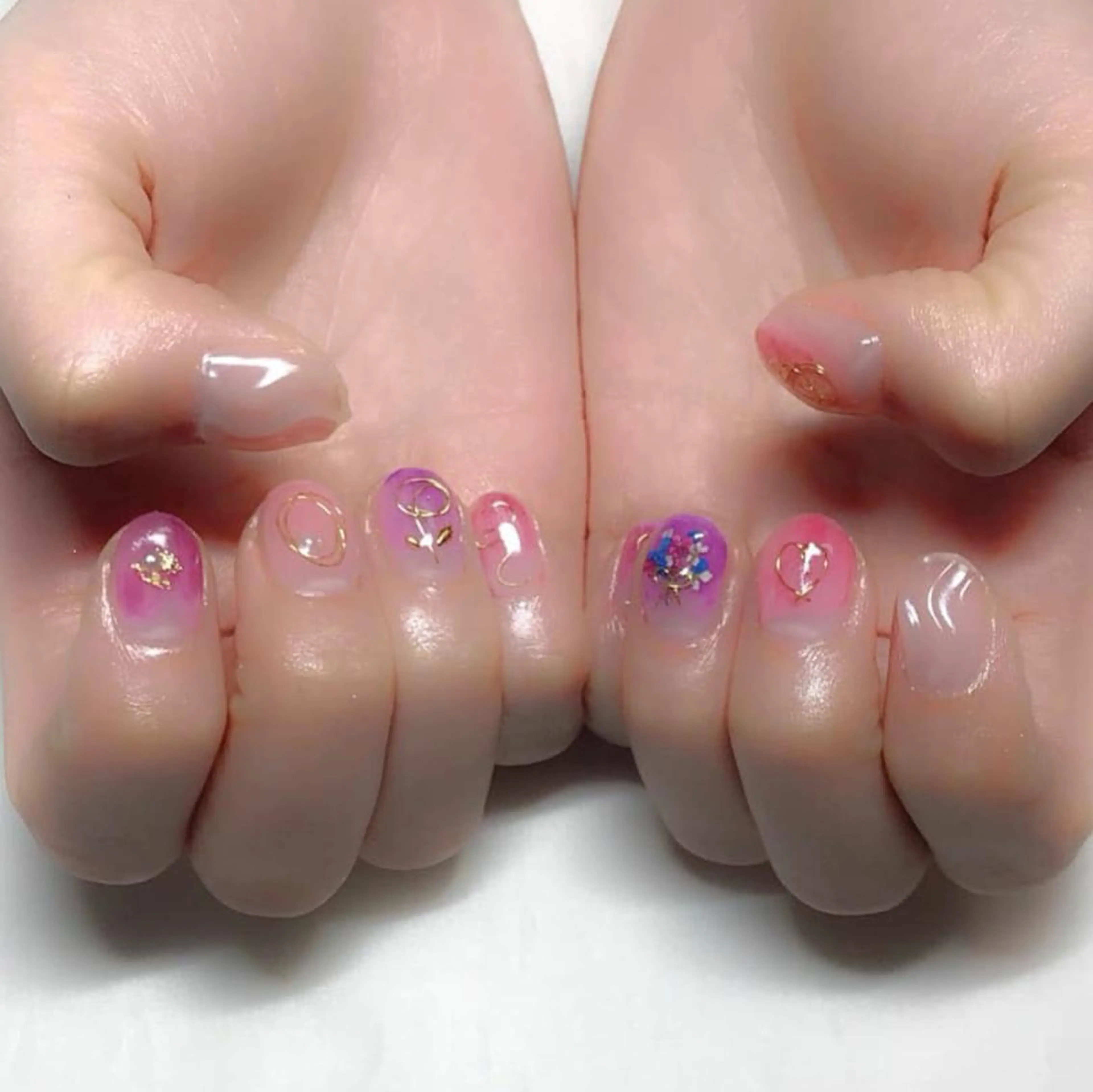 ネイル フラワーネイル ニュアンスネイル ハンドネイル ハンドケア lyly.nail所属・lylynail YUUKAのネイルデザイン