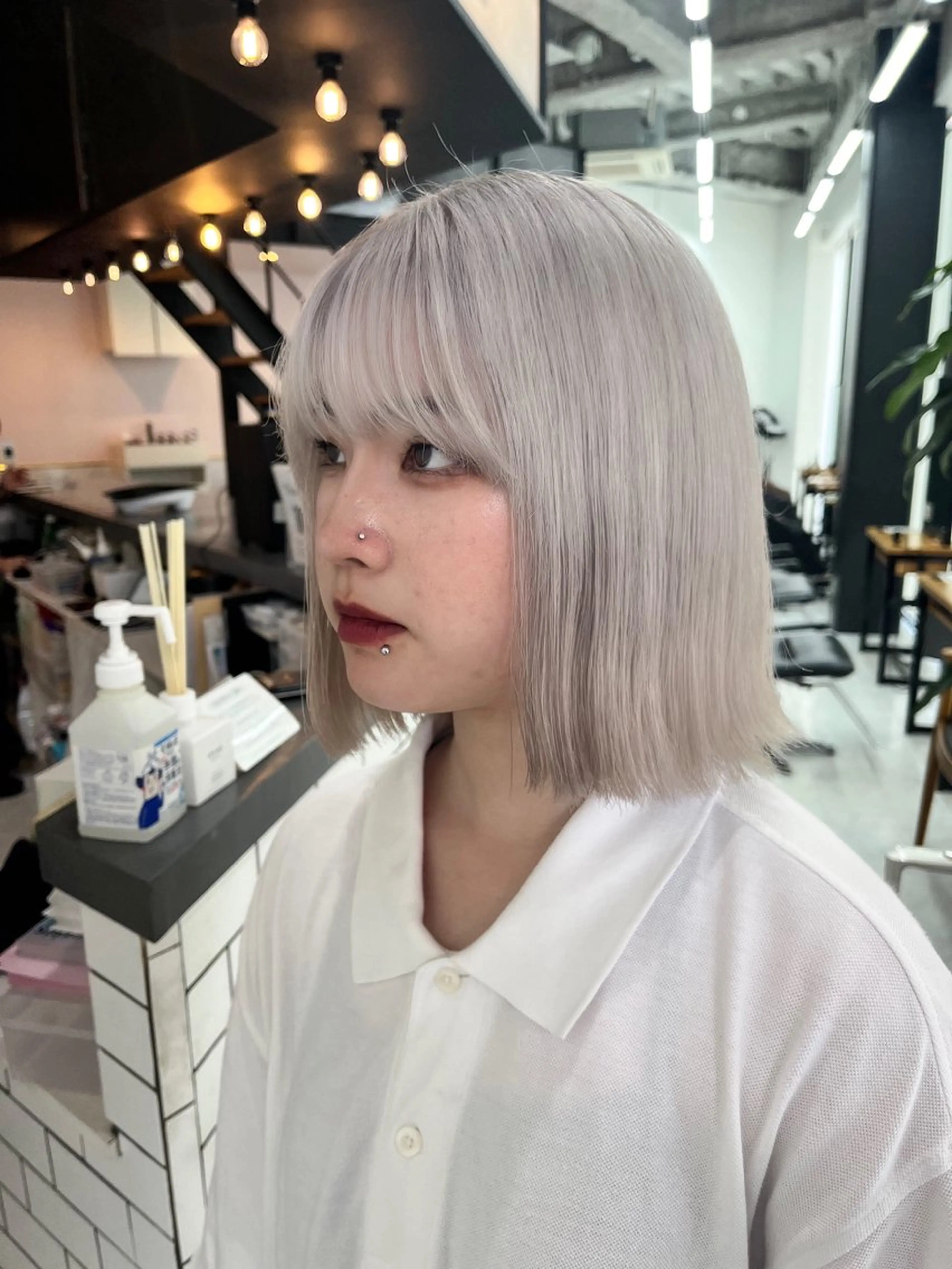 ショート カラー ヘアカラー トリートメント 🐝ハイトーン× レイヤーボブ/牧原のヘアスタイル