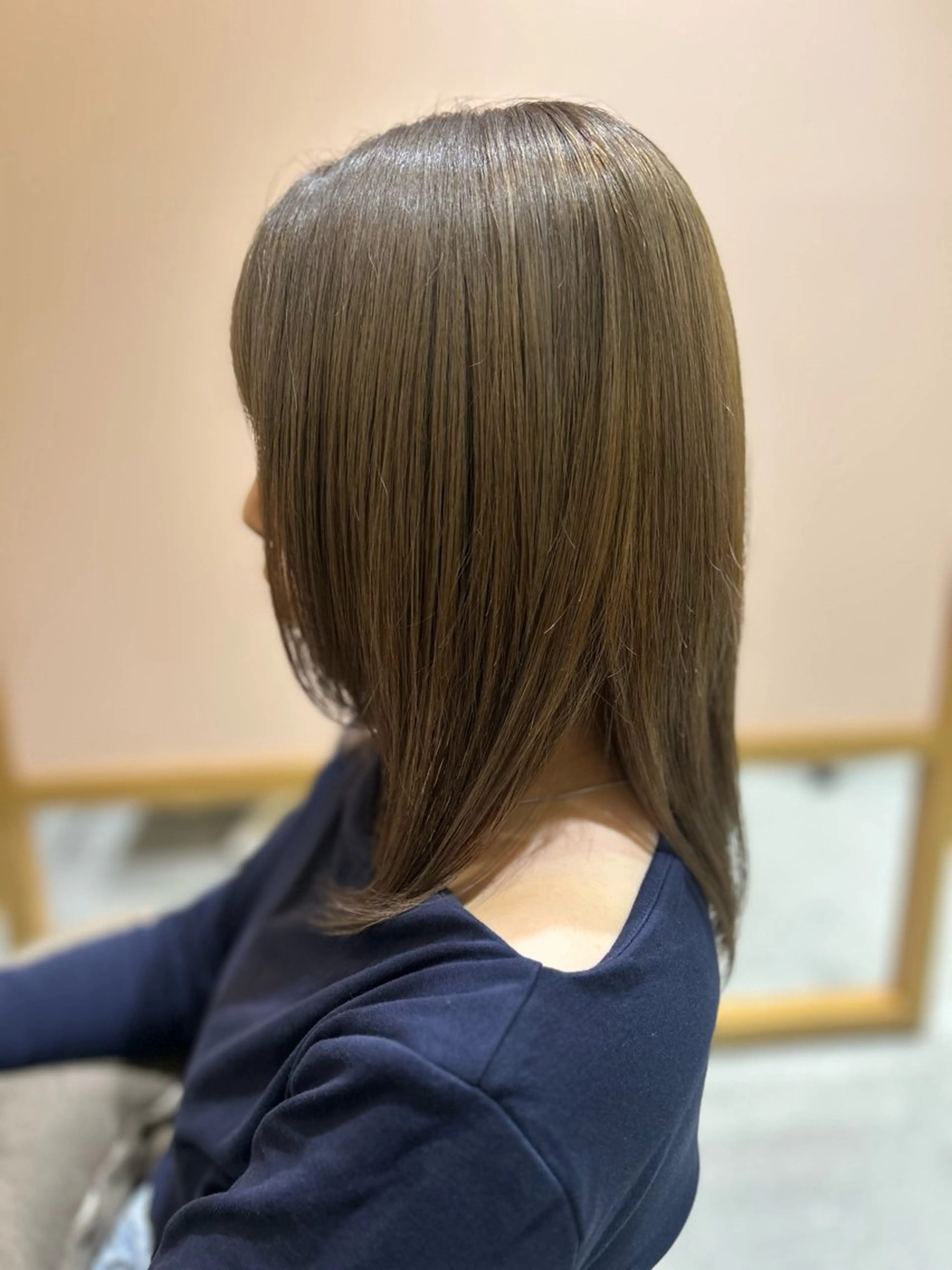 カラー ベージュカラー calm by Re:berta所属・低ダメージで癖毛改善 /小駒杏花のヘアスタイル