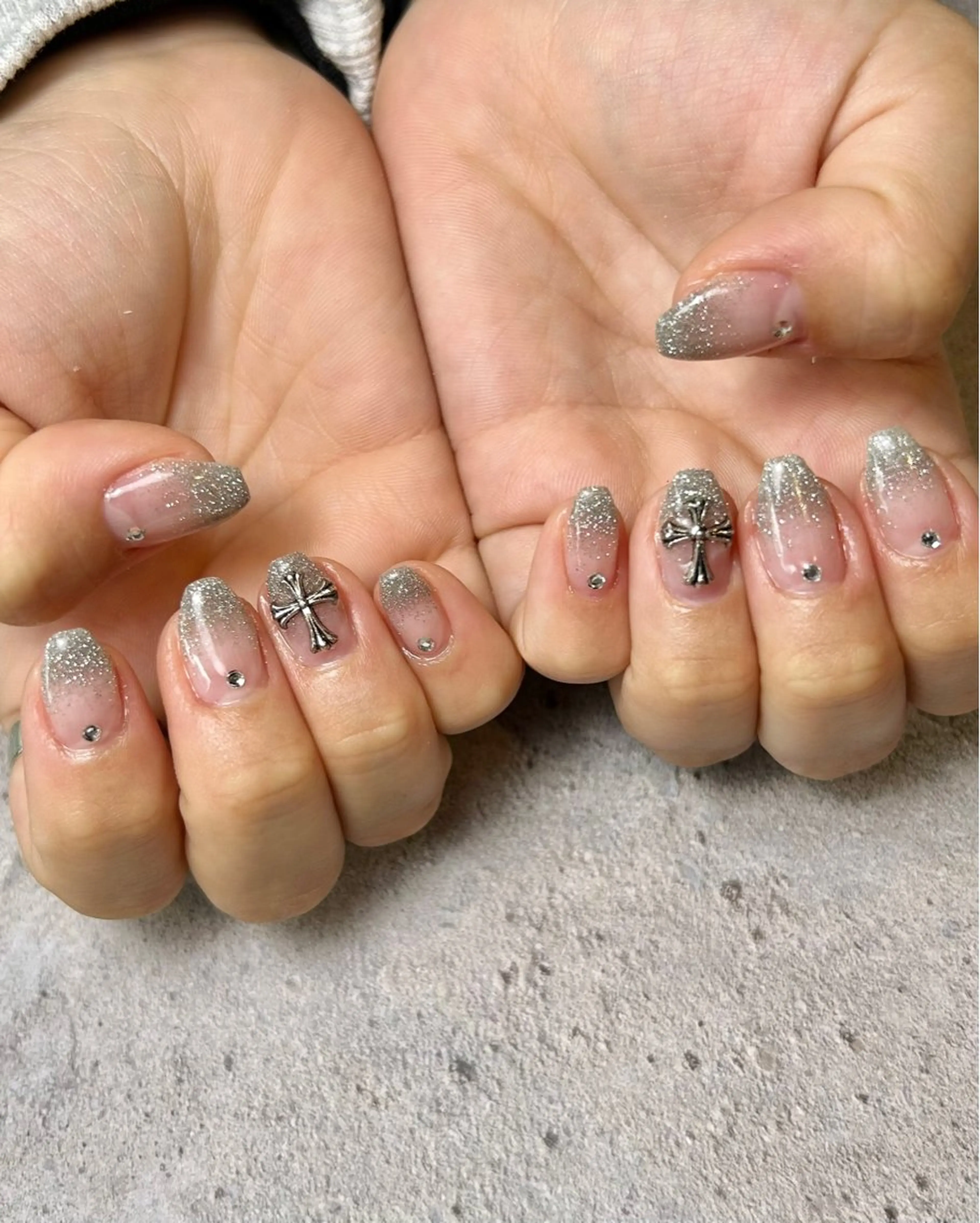 ネイル フラッシュネイル ラメ(グリッター) 持ち込み シルバー シンプルネイル ハンドネイル Reflection marikoのネイルデザイン