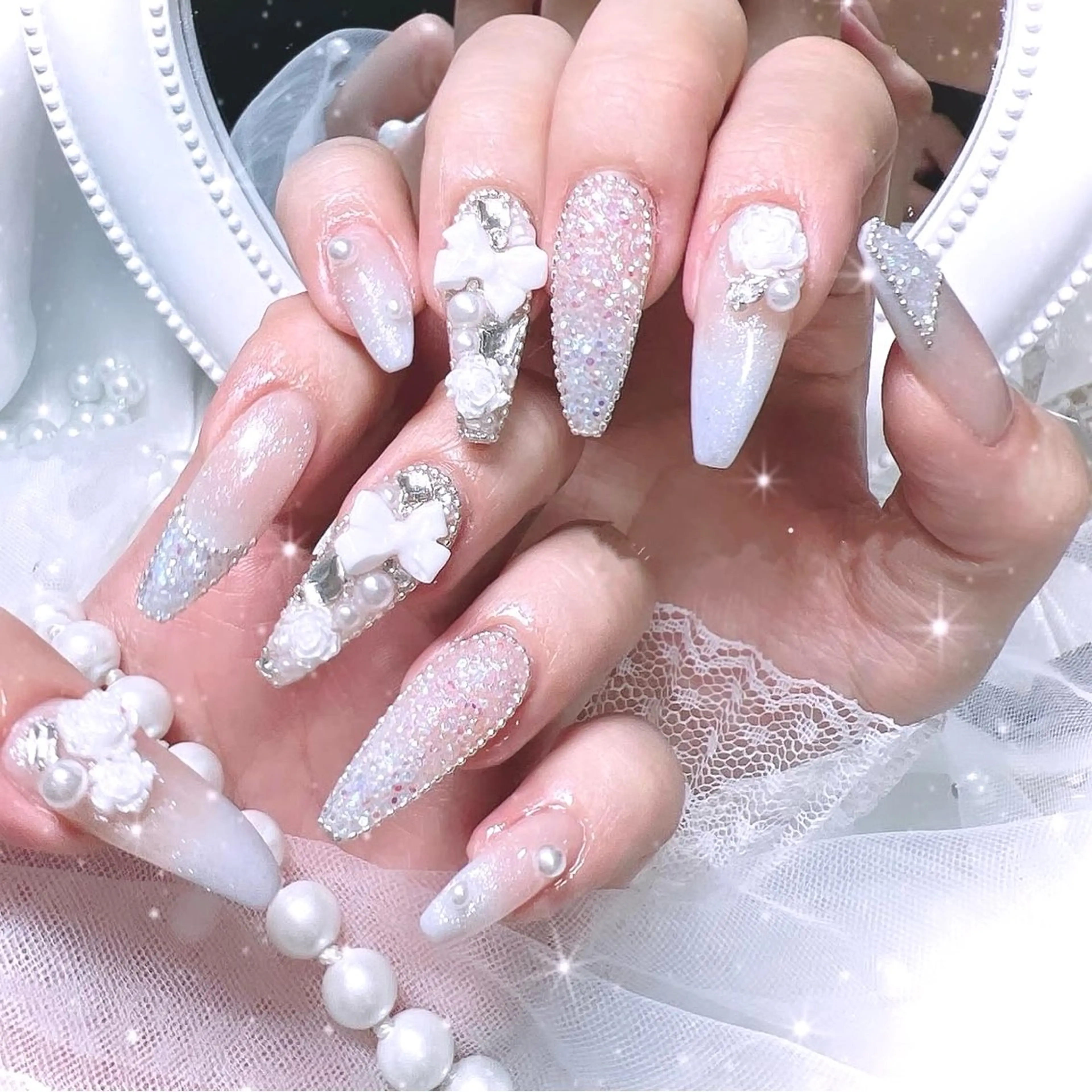 ネイル キラキラネイル ホワイト ハンドネイル Marin nailのネイルデザイン