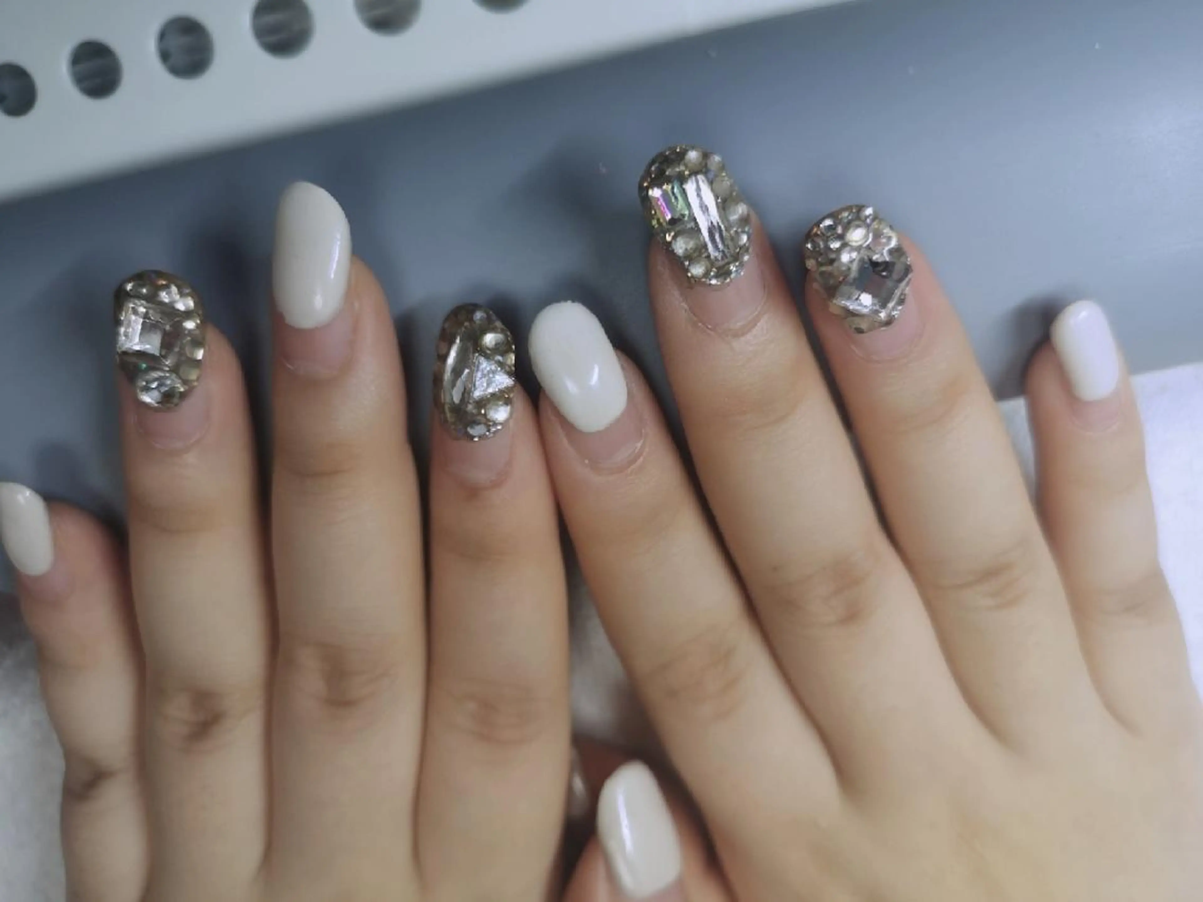 ネイル ショート ネイリストゆか💅 長さだし、深爪矯正のネイルデザイン