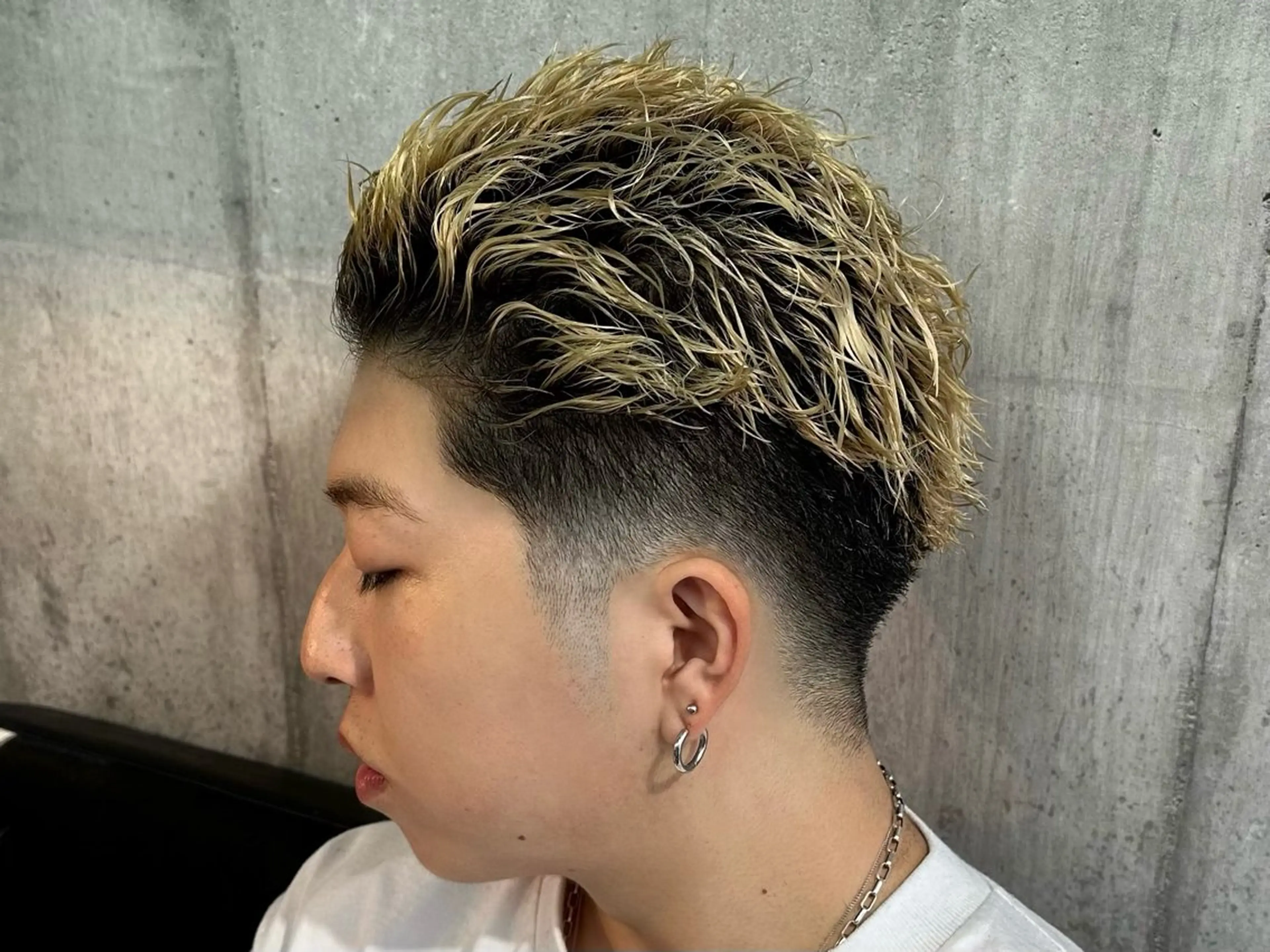 ショート 👑パーマの王様👑 【メンズ専門店】のヘアスタイル