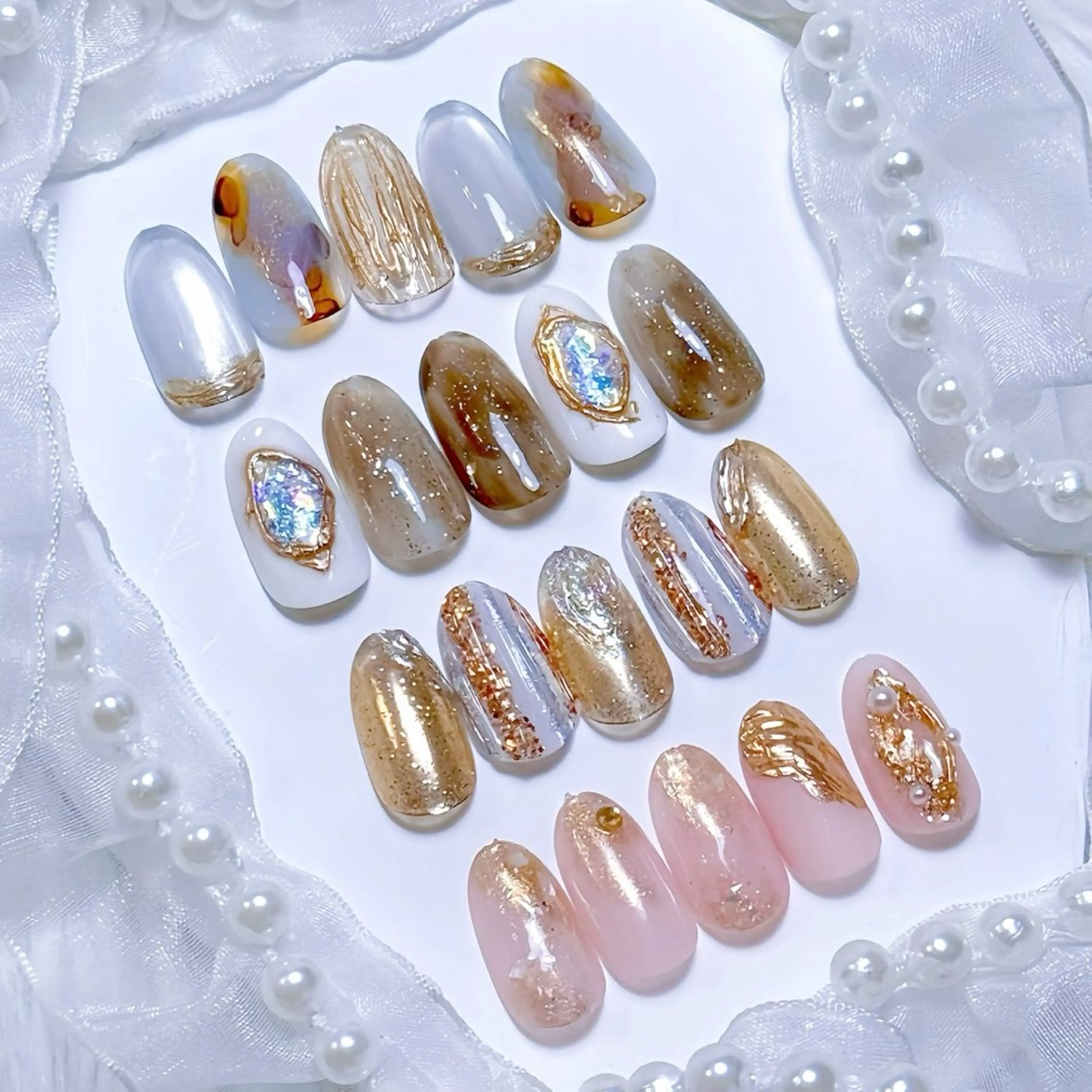 ネイル ニュアンスネイル ハンドネイル 𝑬𝑹𝑰𝑲𝑨 𓂃🎀𓈒𓏸のネイルデザイン