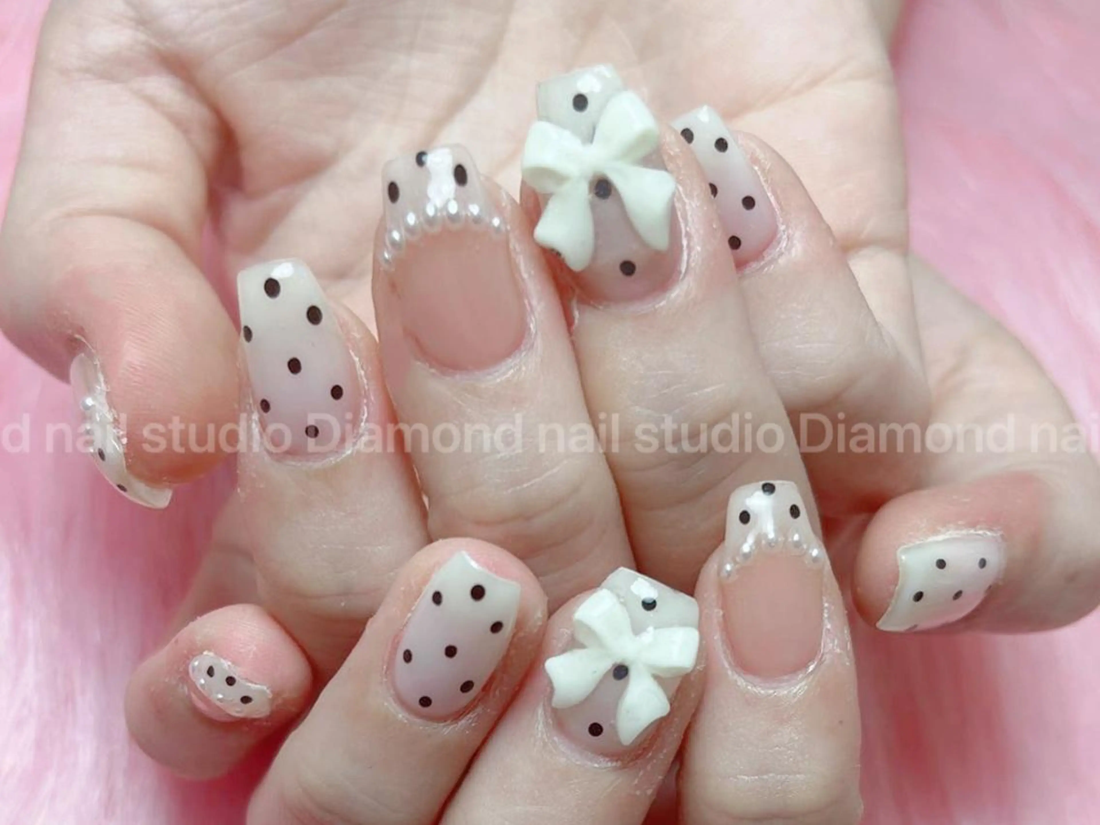 ミディアム ハンドネイル DIAMOND 💅のネイルデザイン