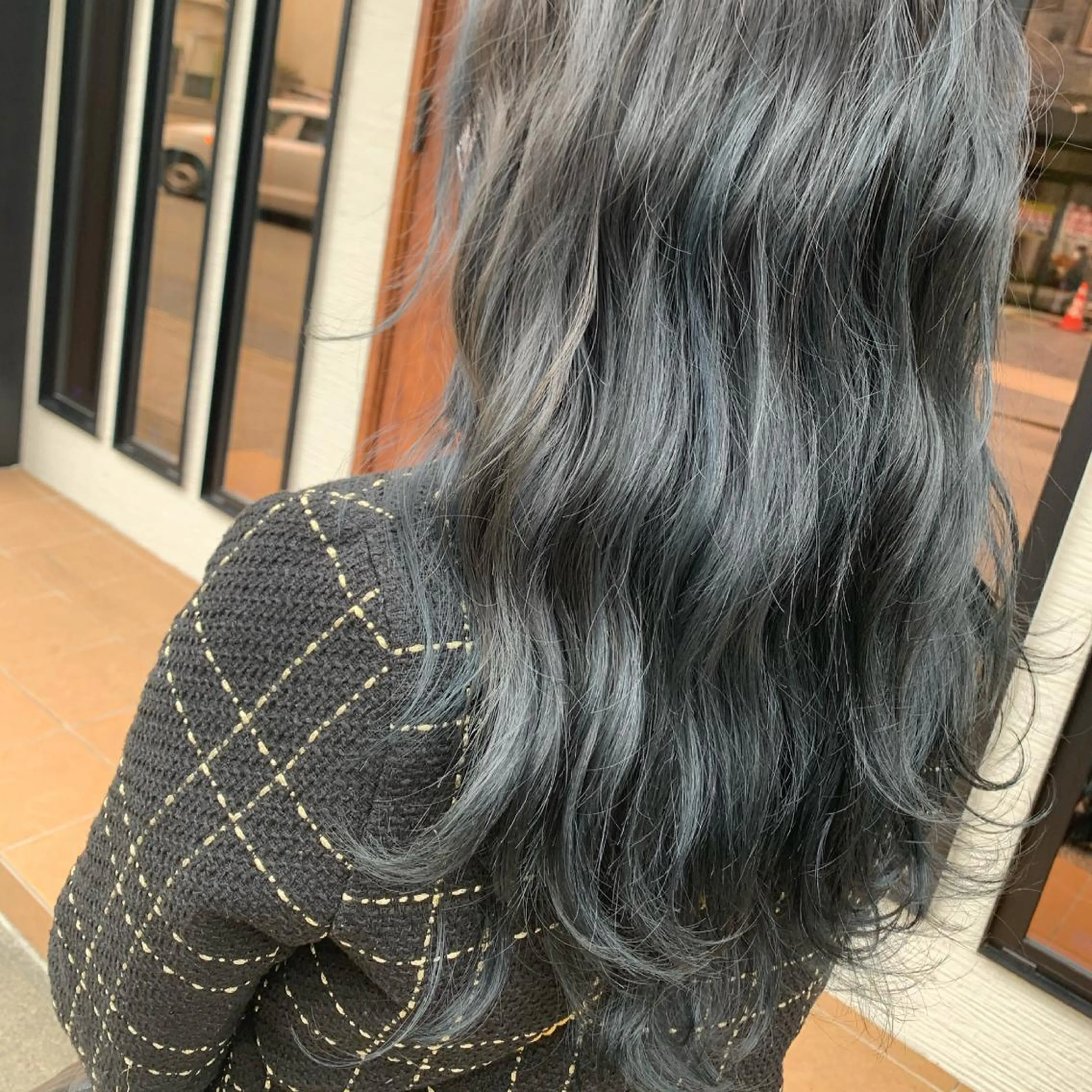 ミディアム カラー ブルーカラー ブルージュ yoshi （髙橋）のヘアスタイル