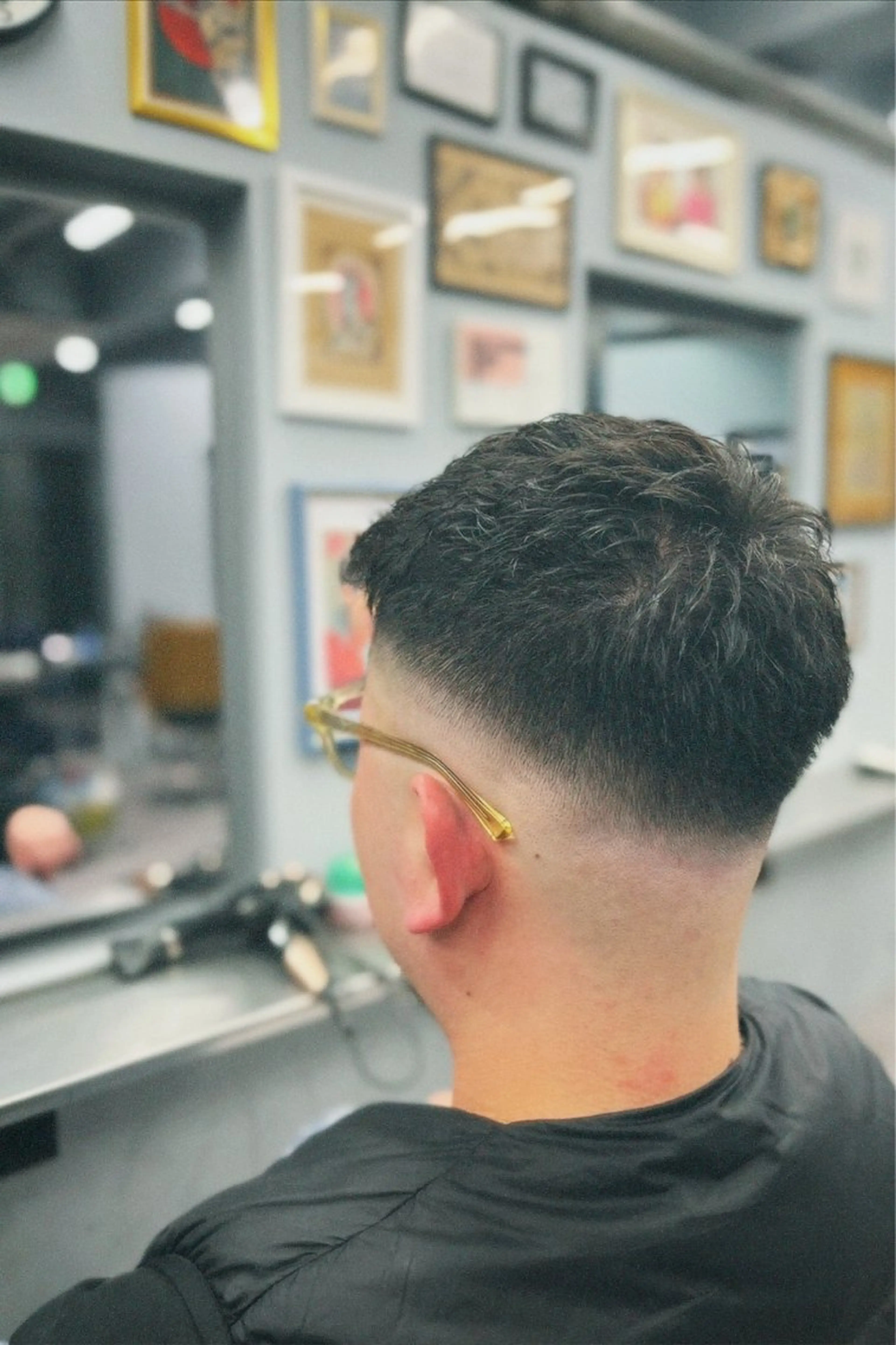 ショート メンズ センターパート フェードカット マッシュ メンズパーマ メンズツイストパーマ icon Blue所属・池袋メンズパーマ フェード純平のヘアスタイル