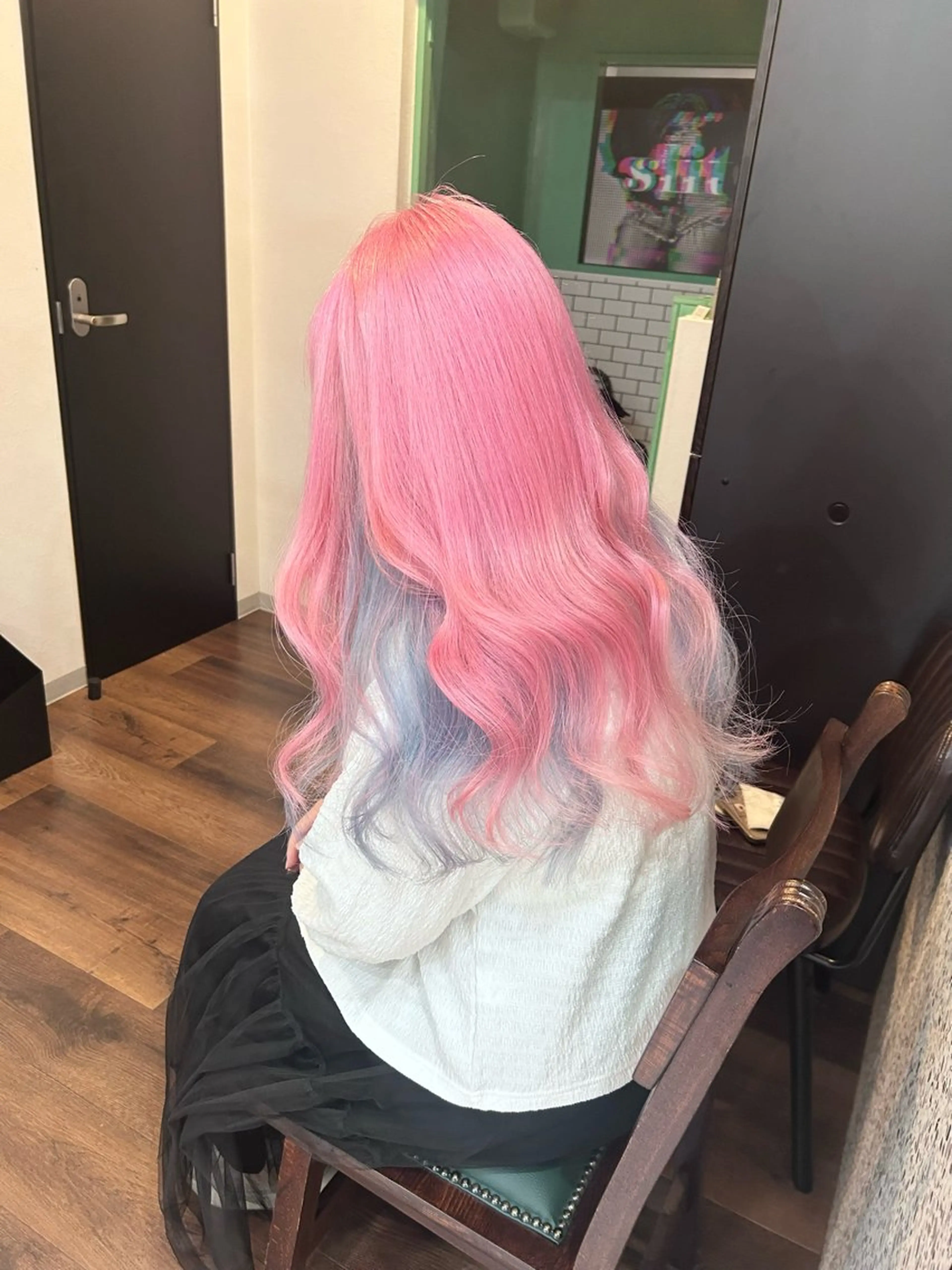 ロング カラー ブリーチ ブロンド ブルーカラー ケアブリーチ ハイトーンカラー カット ヘアカラー トリートメント FRAME+spa&hair roomなんば駅前店所属・🌸MAYU🌸 ハイトーン➕レイヤーのヘアスタイル