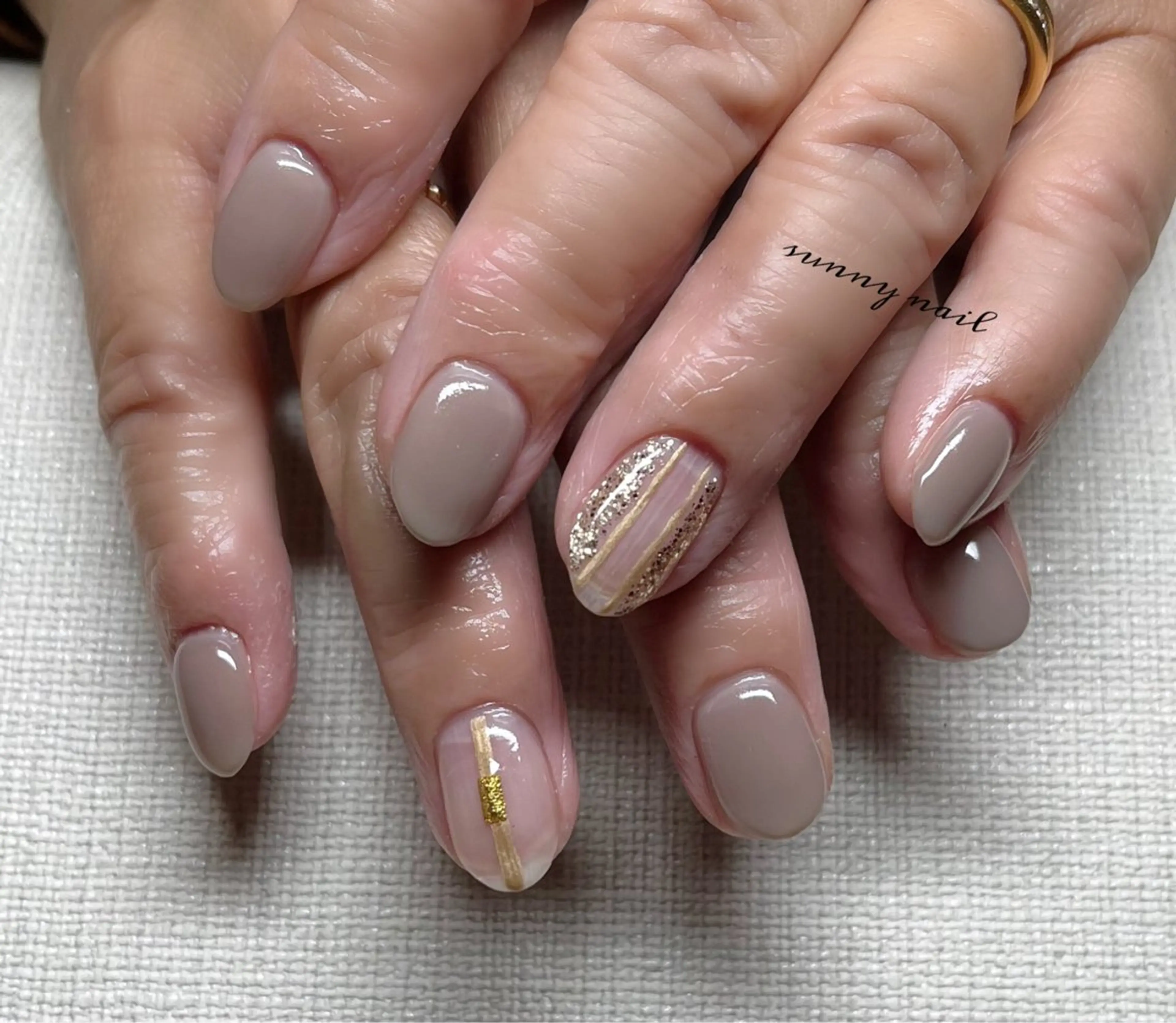 ネイル ゴールド ニュアンスネイル sunny nailのネイルデザイン