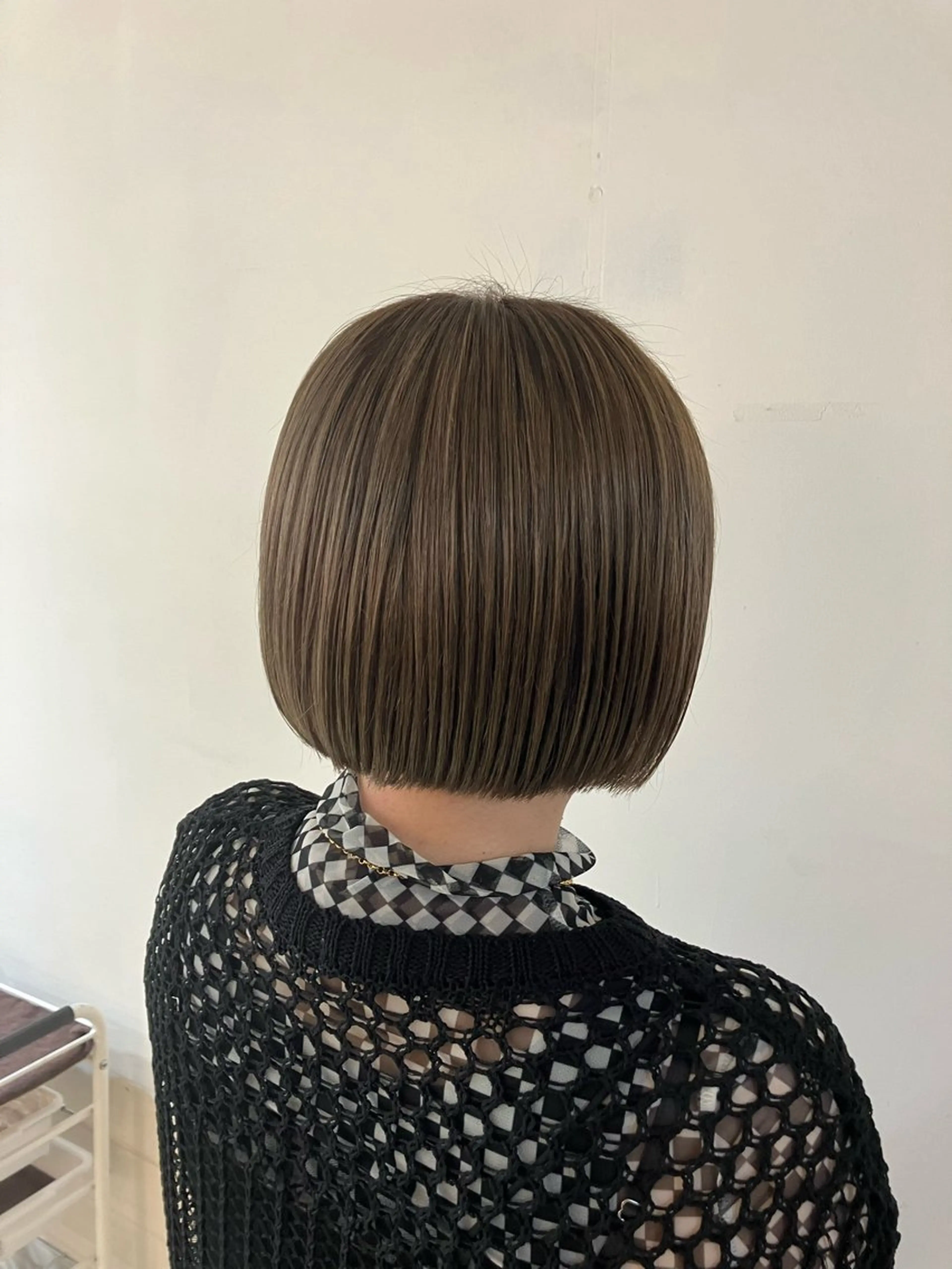 ショート カラー ベージュカラー ボブ カット ヘアカラー トリートメント door white hideのヘアスタイル