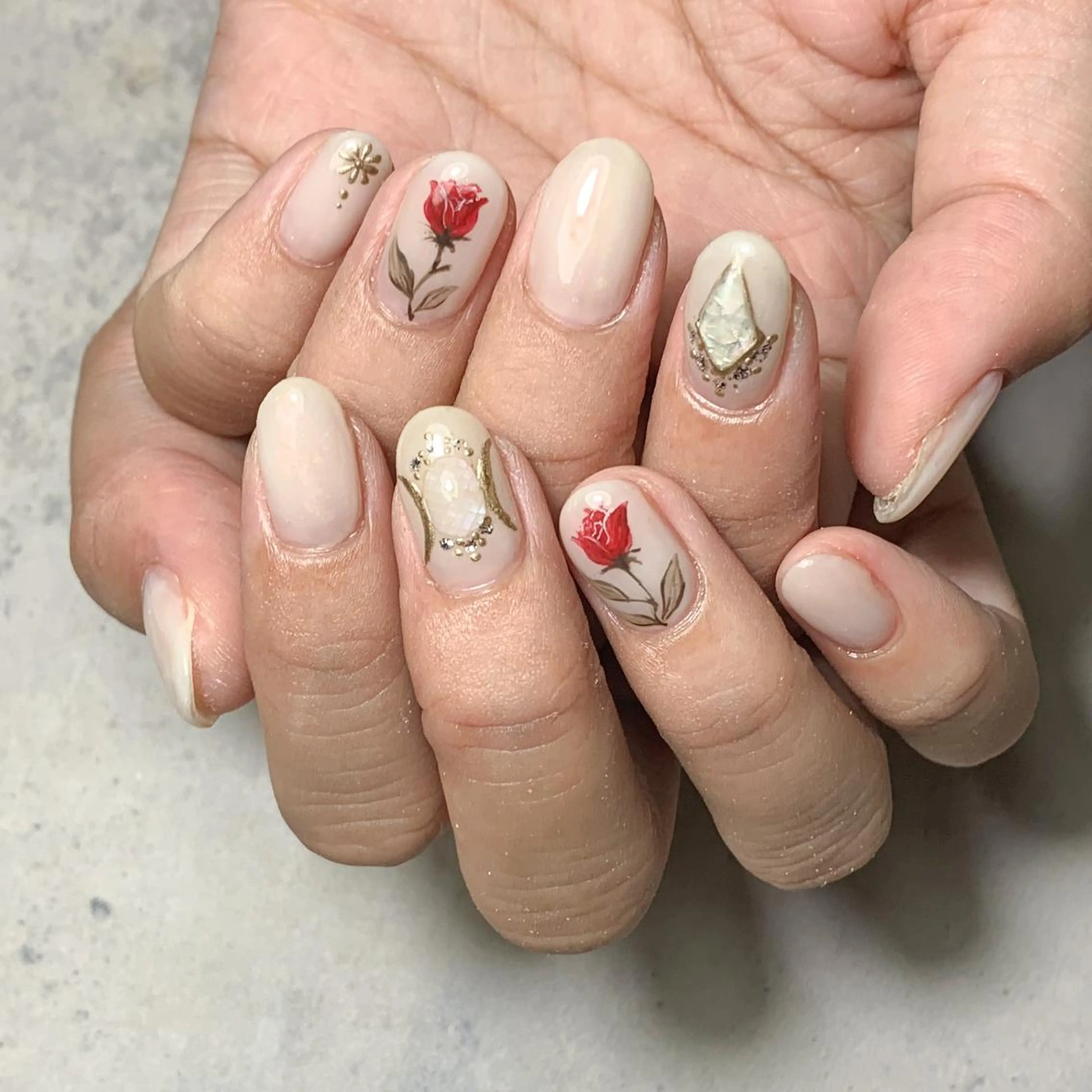 ネイル atelier　FIORITURA所属・FIORITURA aiのネイルデザイン