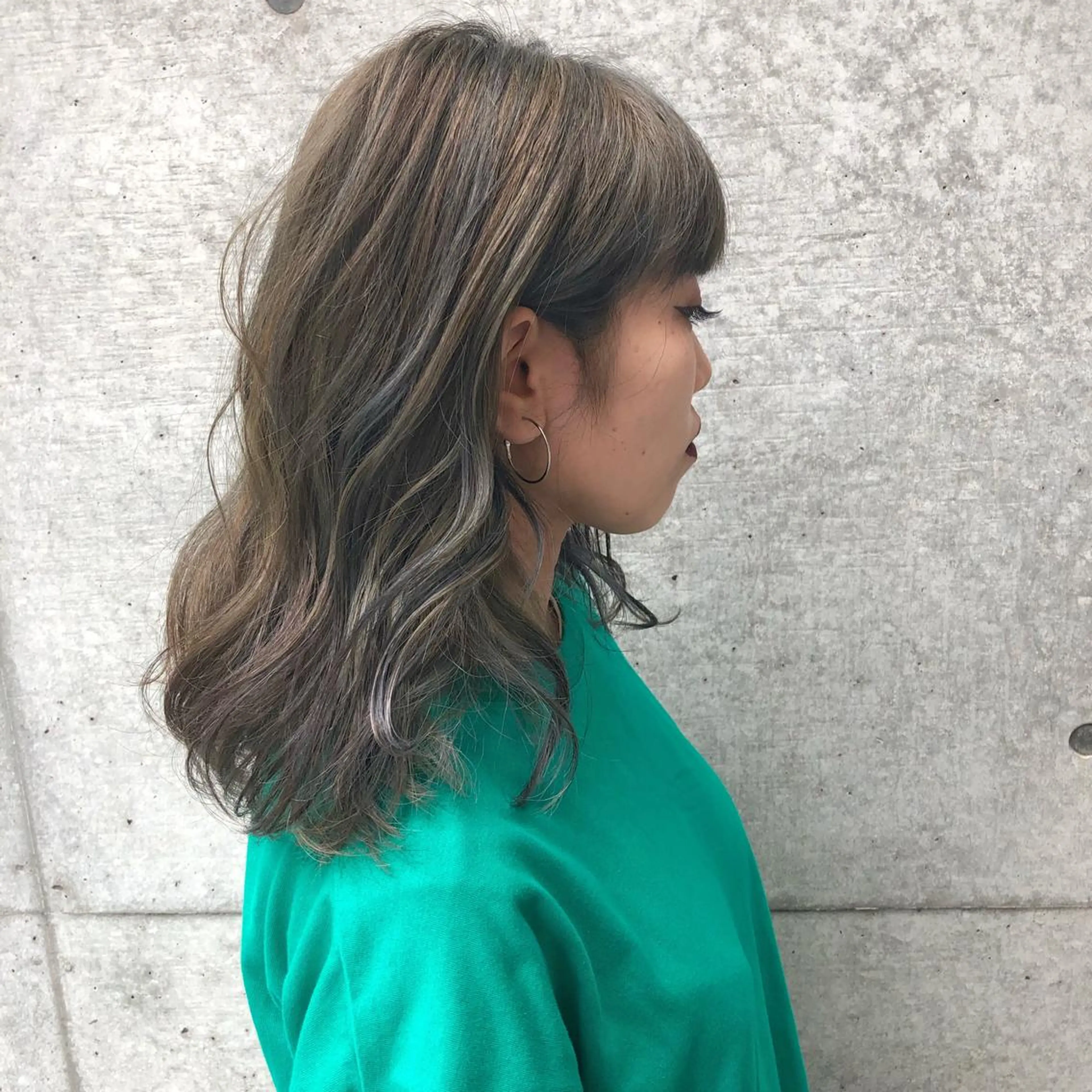 セミロング カラー clomus所属・YUKA艶髪 🌸寛ぎ部屋のヘアスタイル