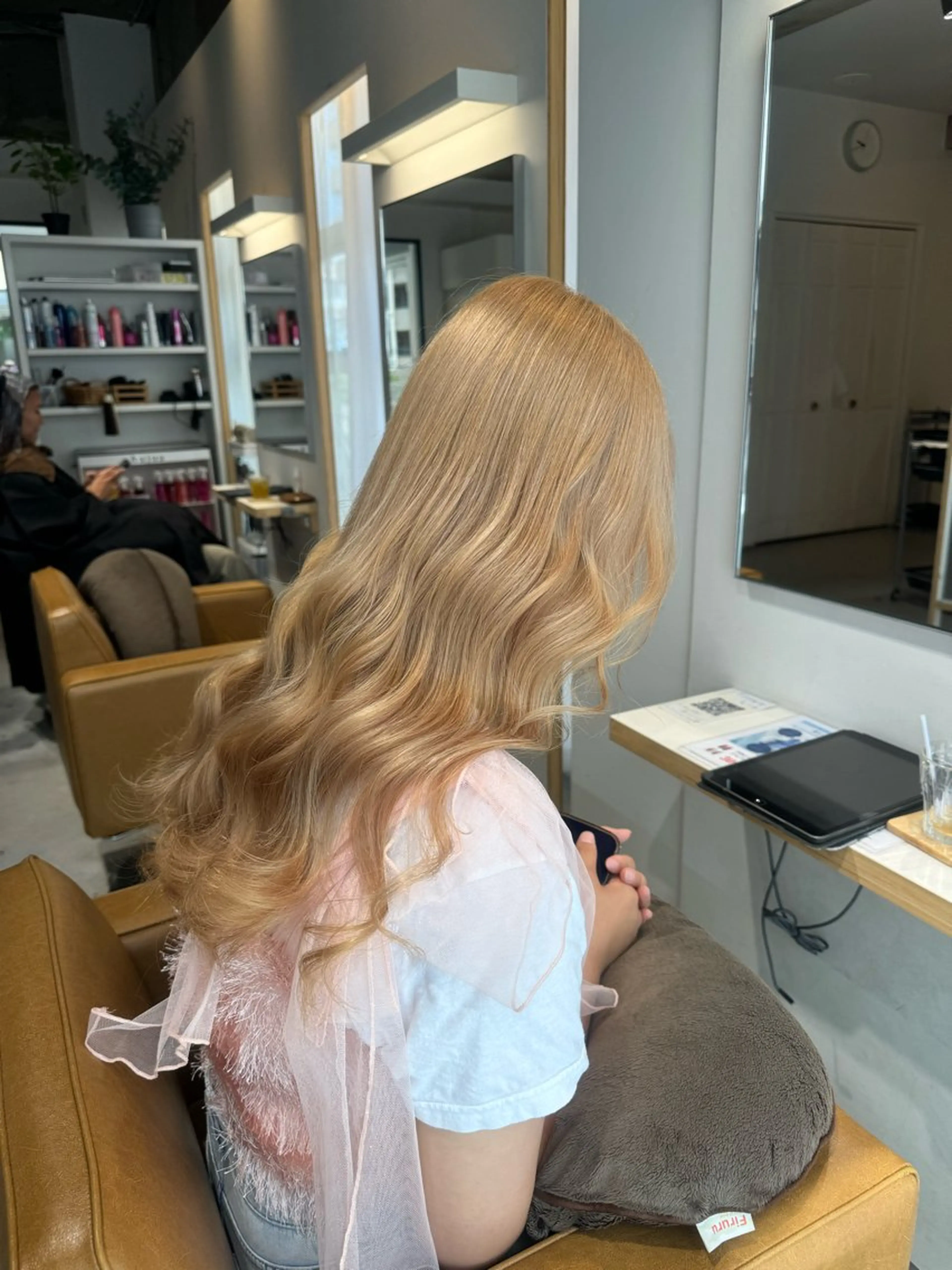 【ミニモ限定❗️】ハイトーンダブルカラー＋ムラ修正＋濃密トリートメント✨✨ケアブリーチ使用❗️の写真