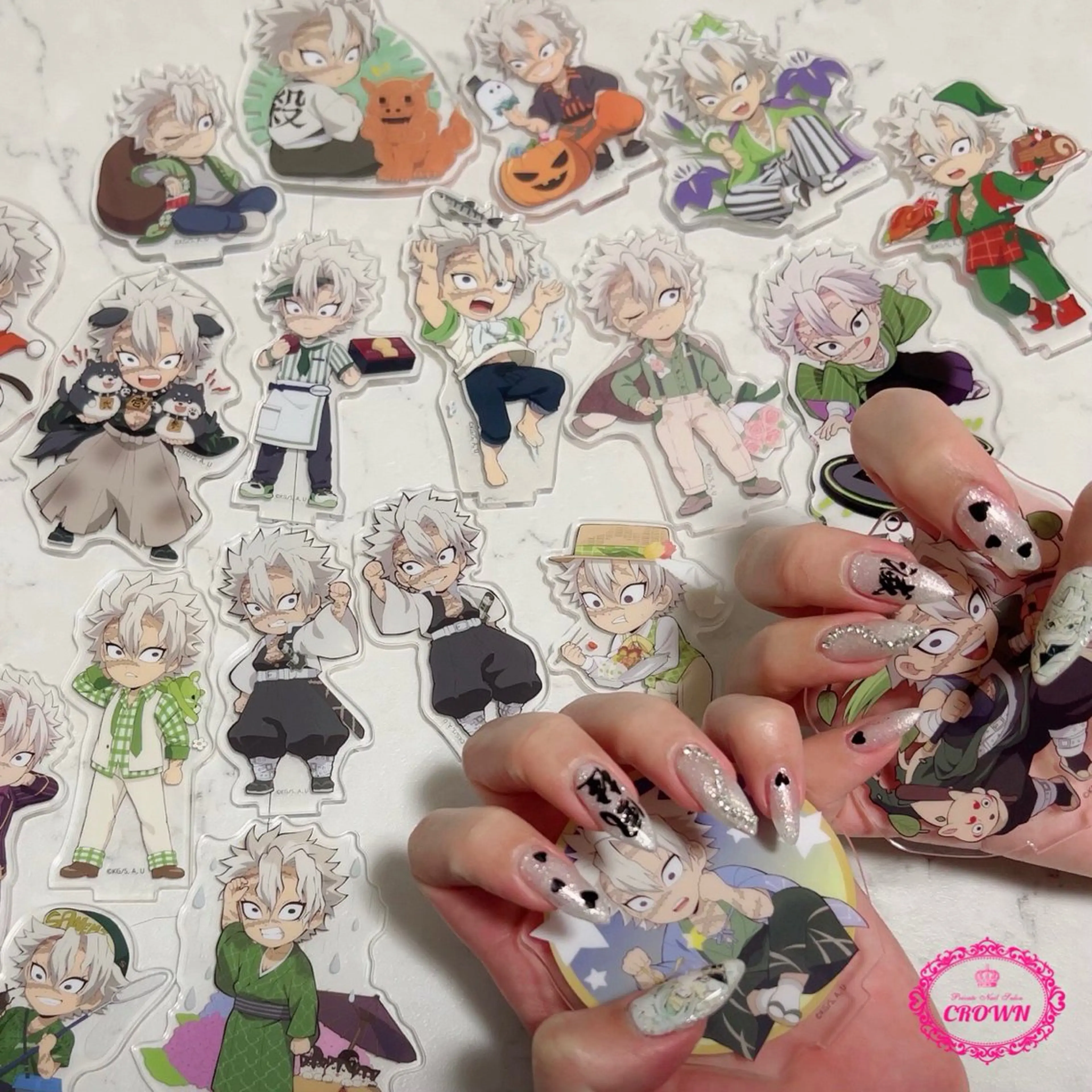 ネイル CROWN プライベートサロンのネイルデザイン