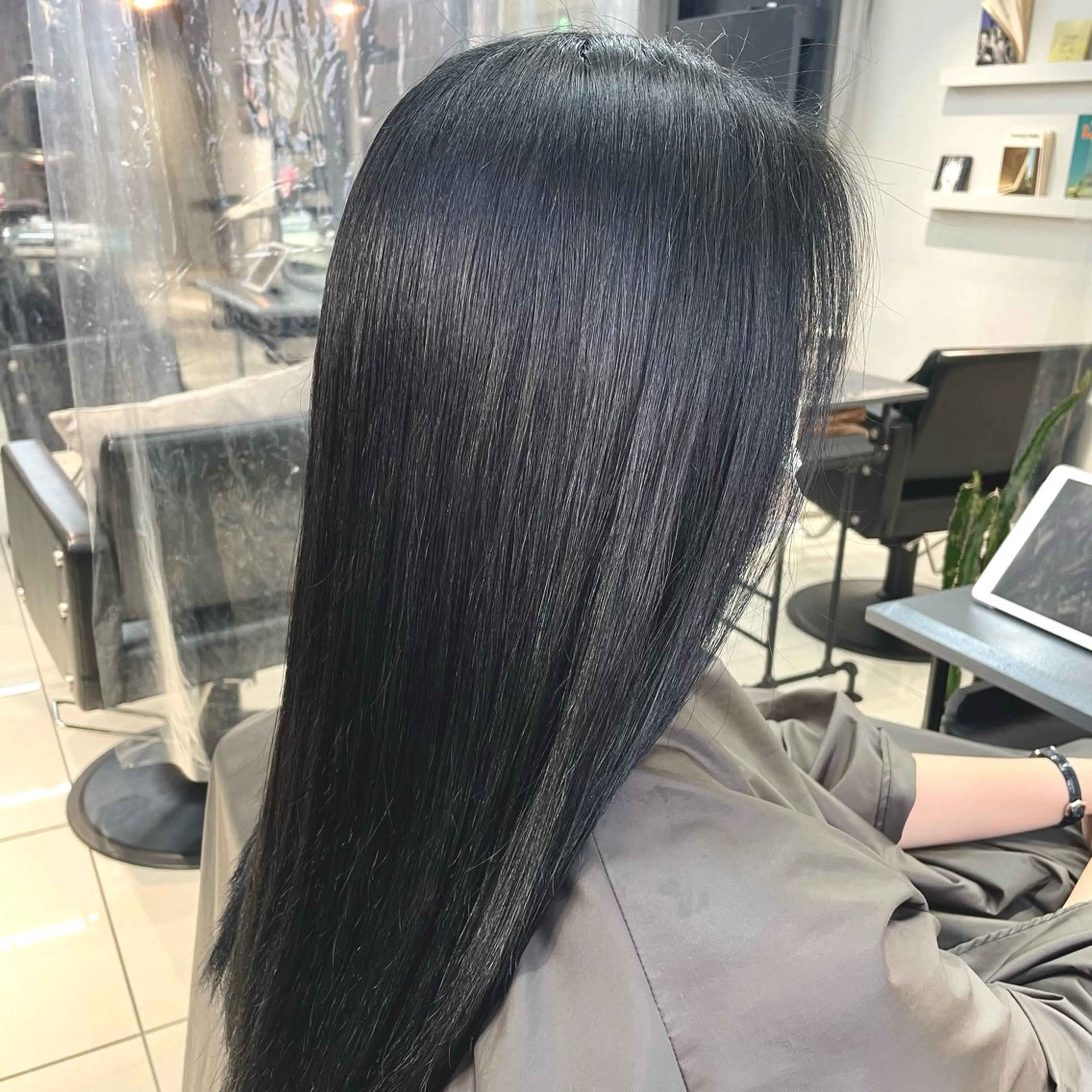 【アイロンストレート🫧】髪の毛のうねり、広がりが気になる方💁‍♂️の写真