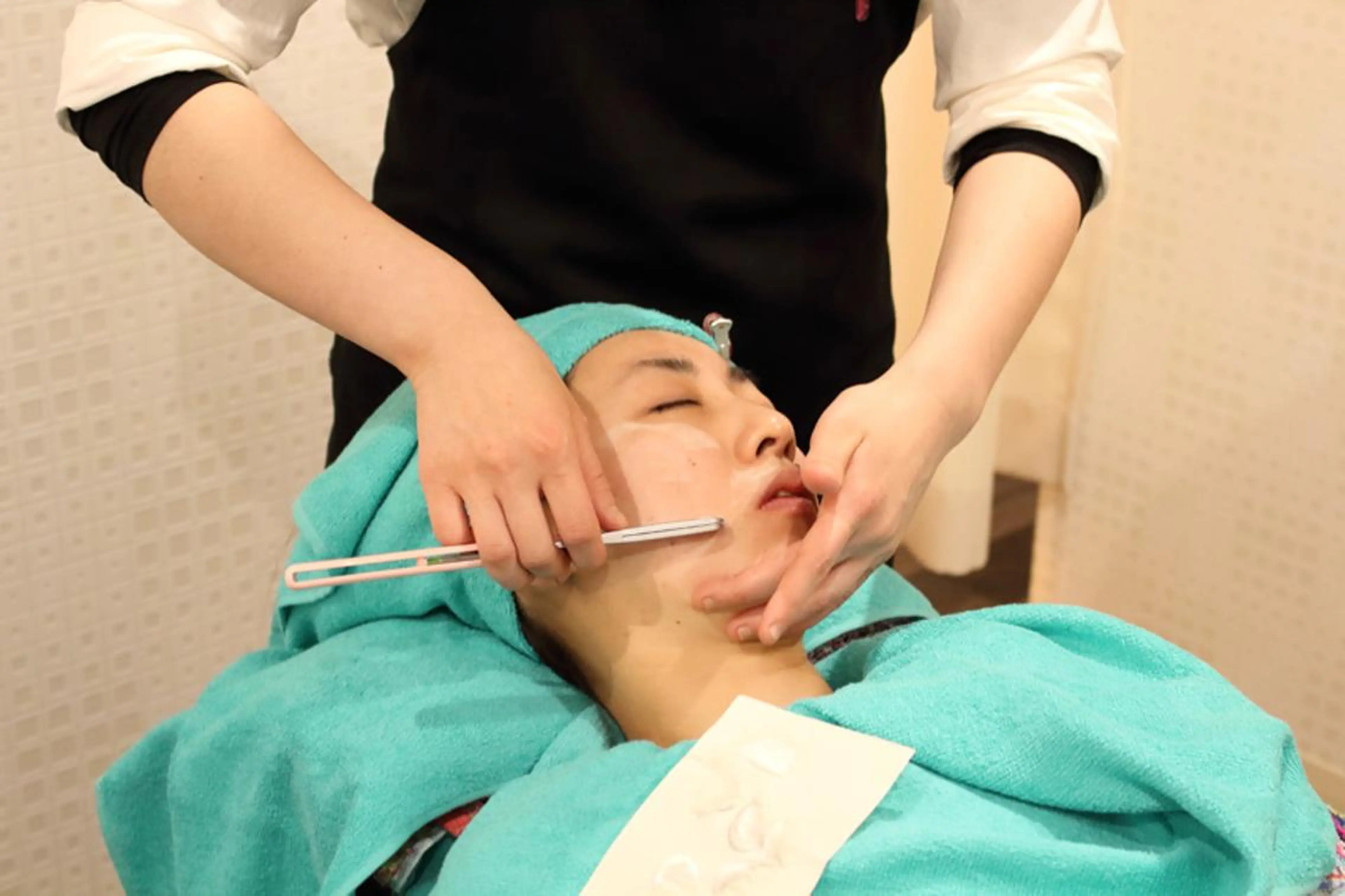 ヘアサロン オーファ予約係の眉毛・アイブロウイメージ