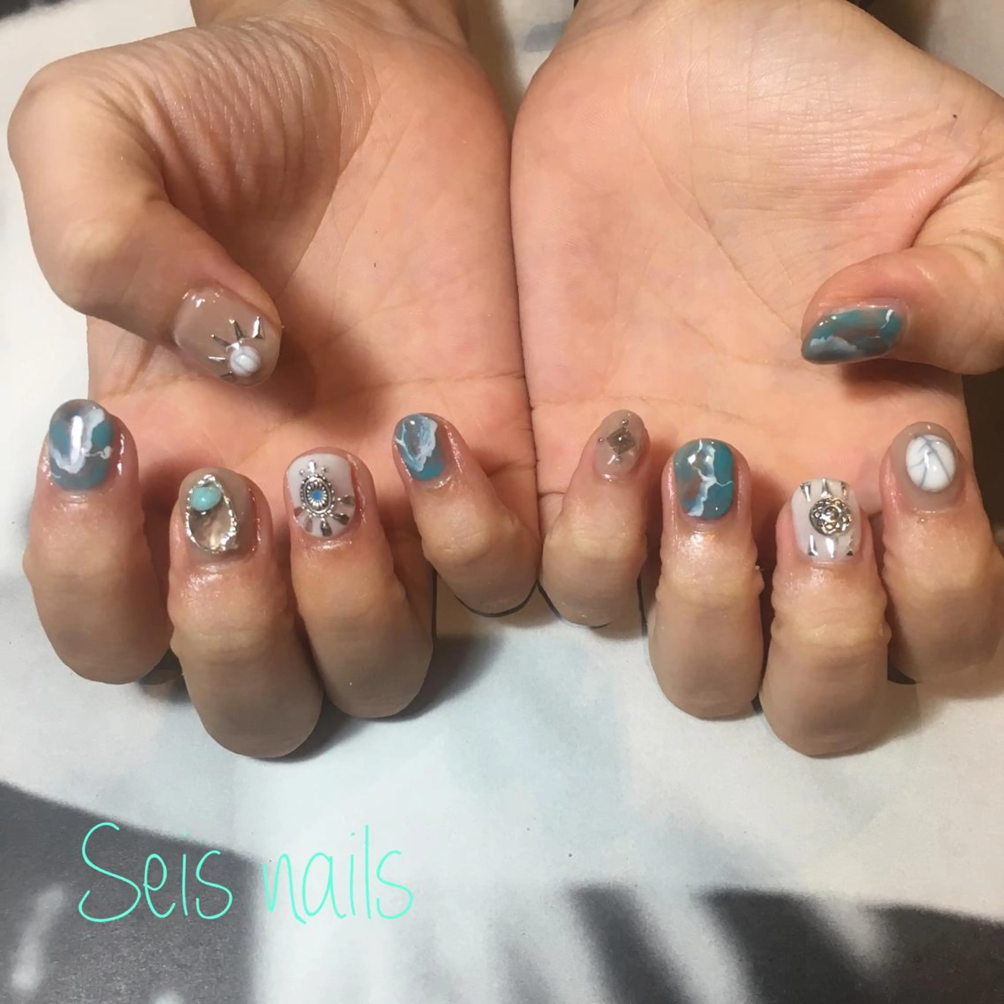 ネイル ハンドネイル Seis Shihoのネイルデザイン