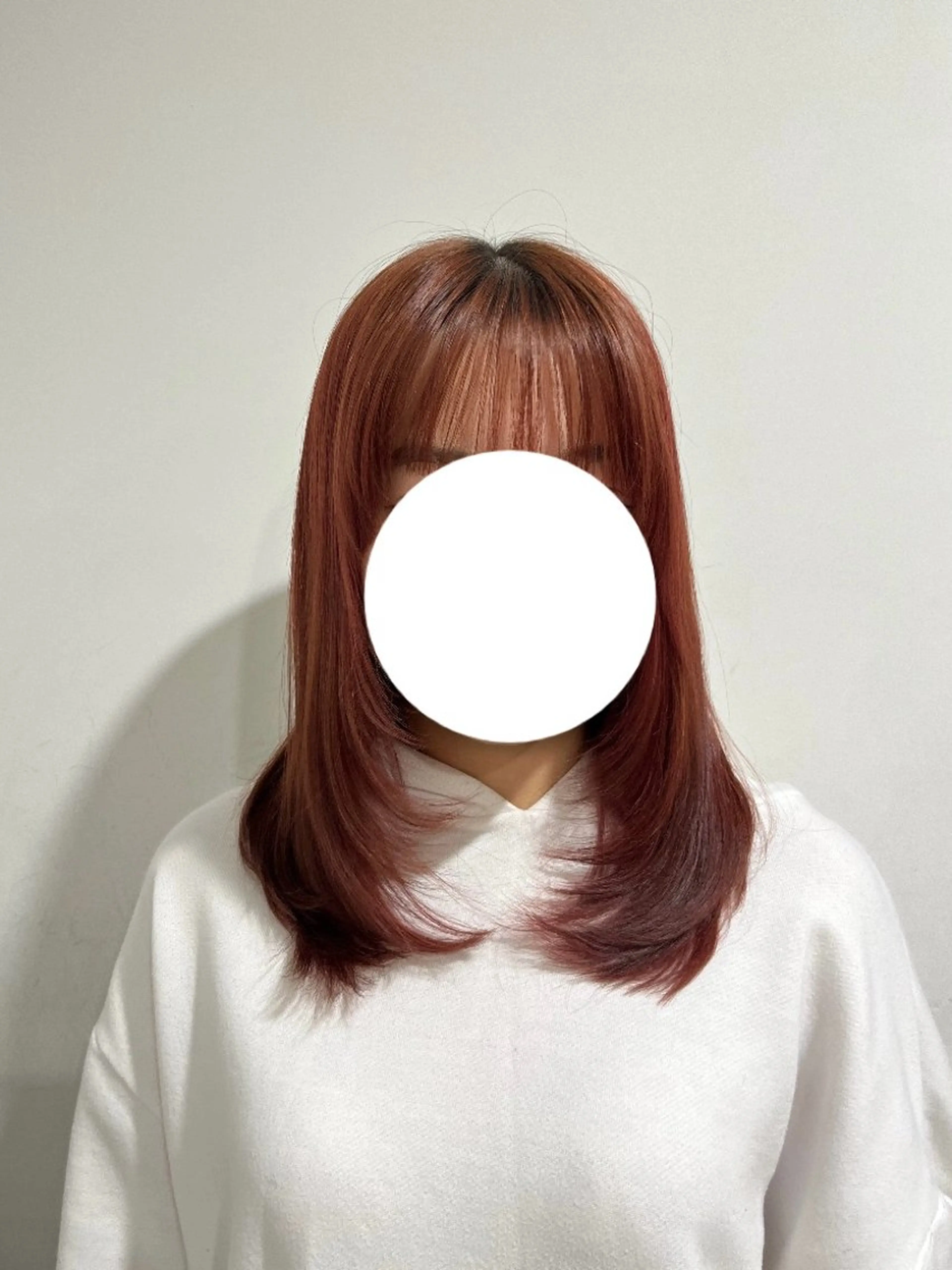 ミディアム 顔まわりレイヤー 顔周りカット レイヤーカット Sheriche luce所属・戸﨑 小百合のヘアスタイル