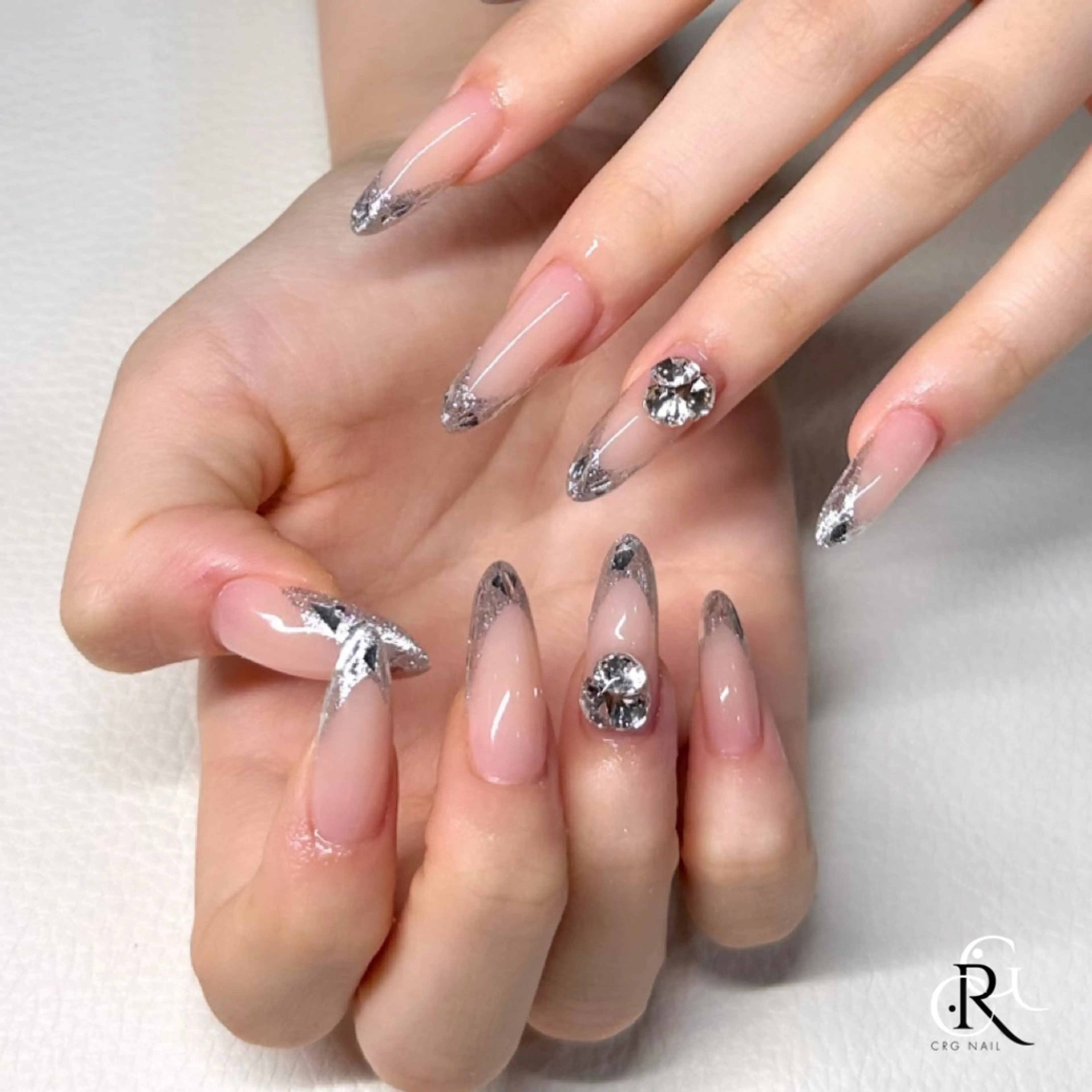 ネイル フレンチネイル ガラスフレンチ ハンドネイル 美フォルム✨ CRG RURIのネイルデザイン