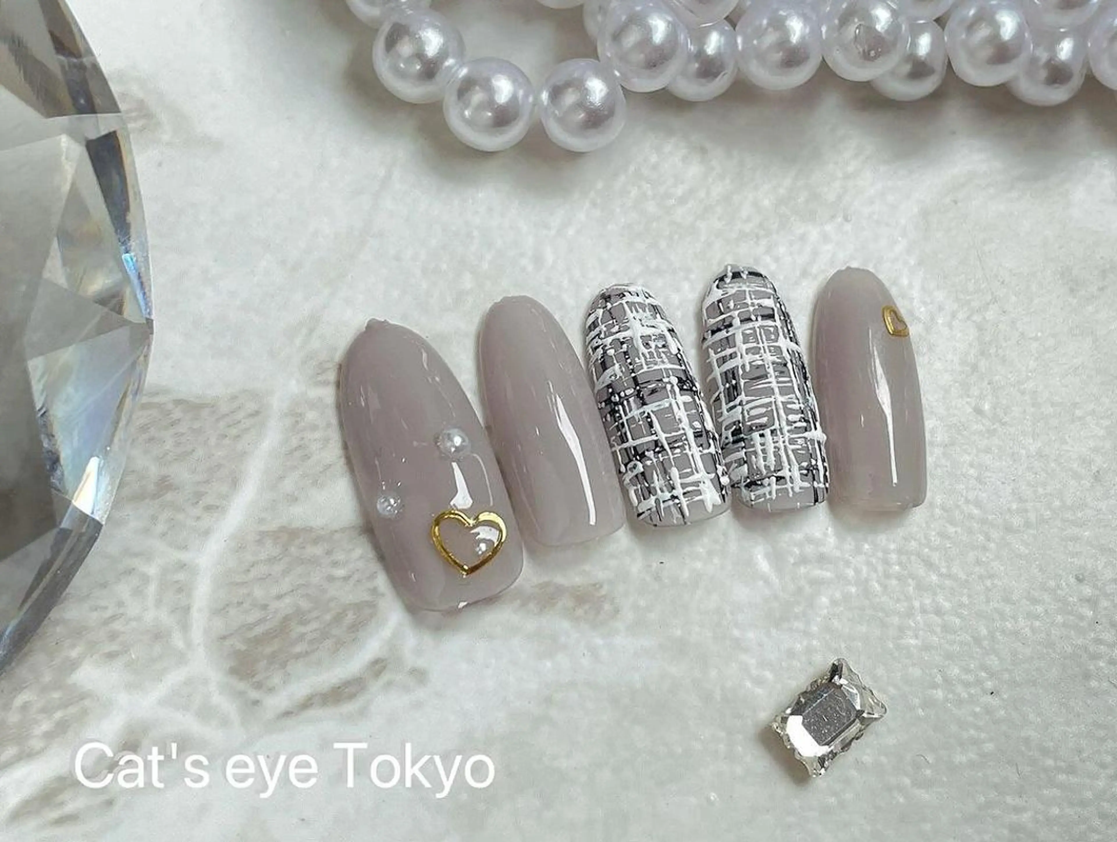 ネイル アートネイル べっ甲ネイル ジェルネイル マグネットネイル ミラーネイル Cat's eye TOKYO 新宿店のネイルデザイン