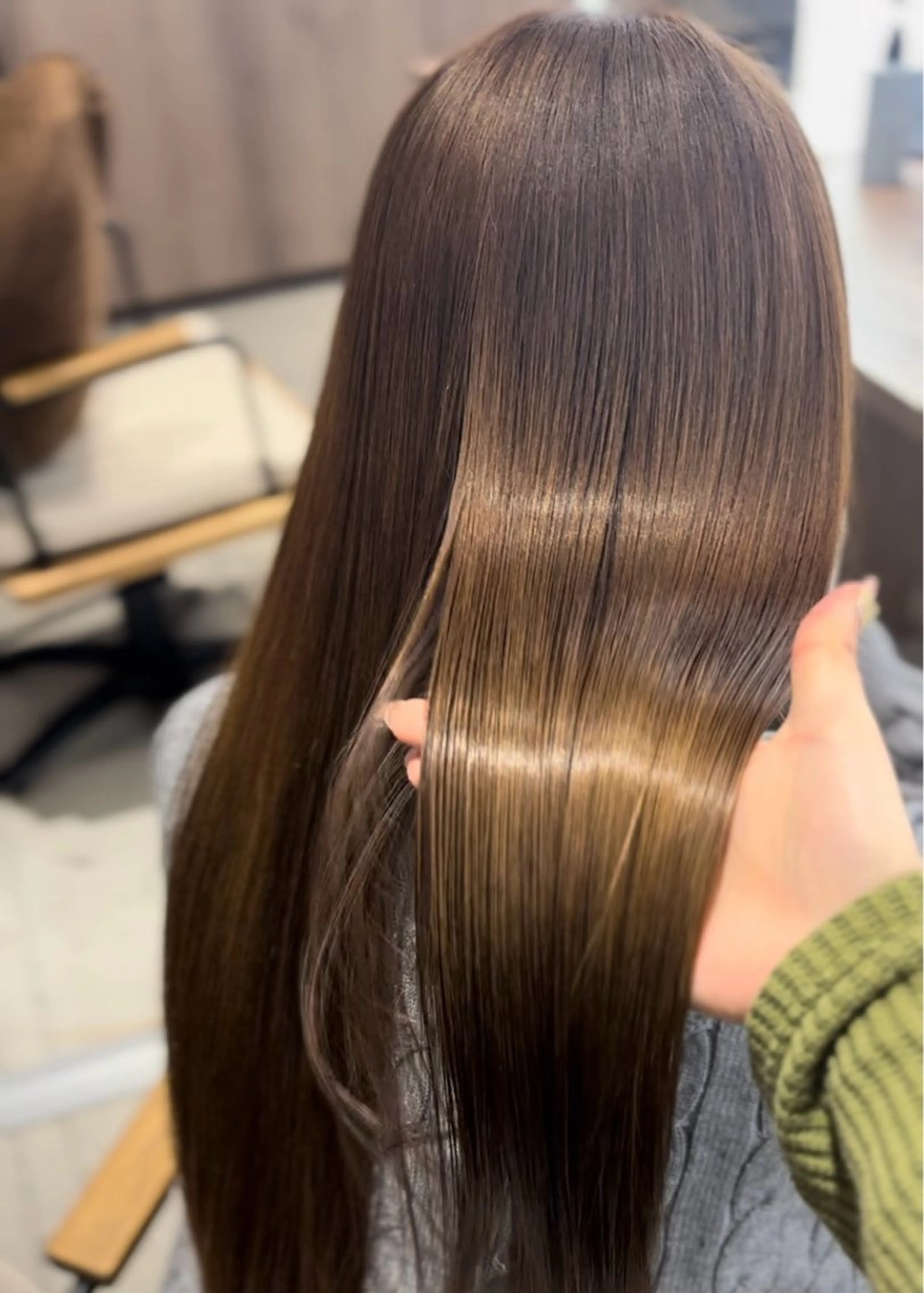 《髪質改善酸熱トリートメント》ダメージから来る広がりを抑え、ハリある艶髪に.⋆𝜗𝜚の写真