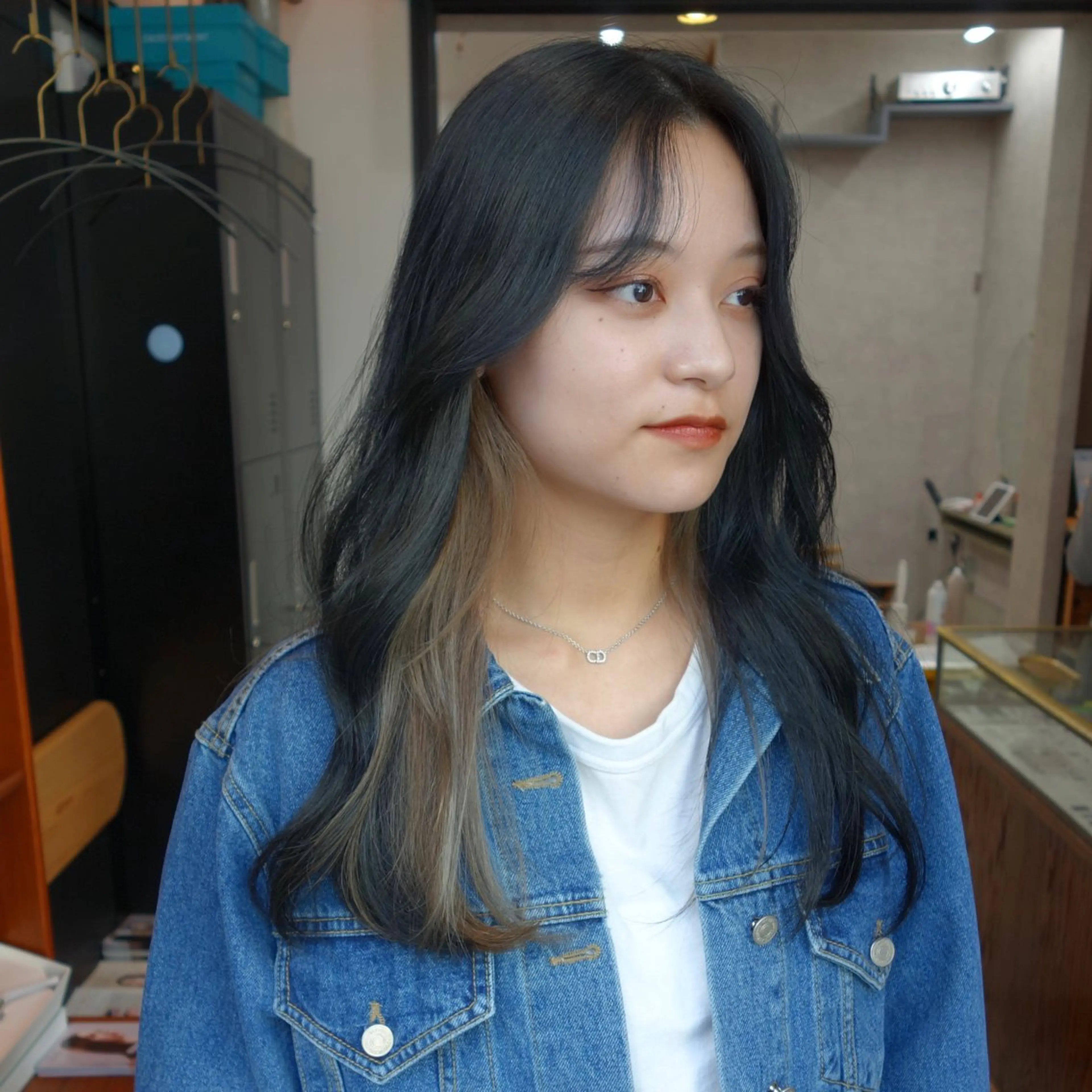 ロング カラー インナーカラー 藤山大地/髪質改善 /透明感/ブリーチのヘアスタイル