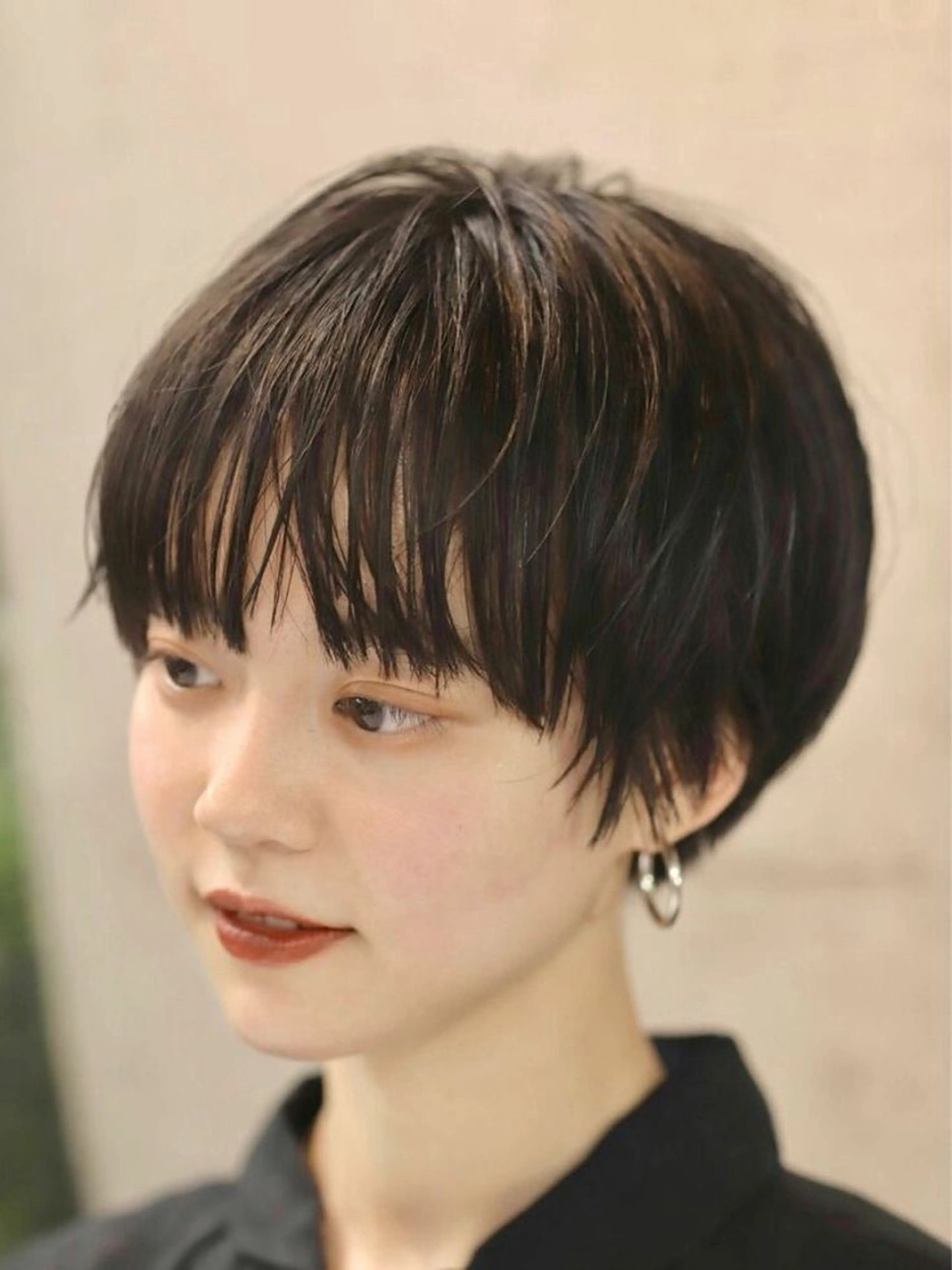 ショート 艶カラー 仲間純子🪼のヘアスタイル