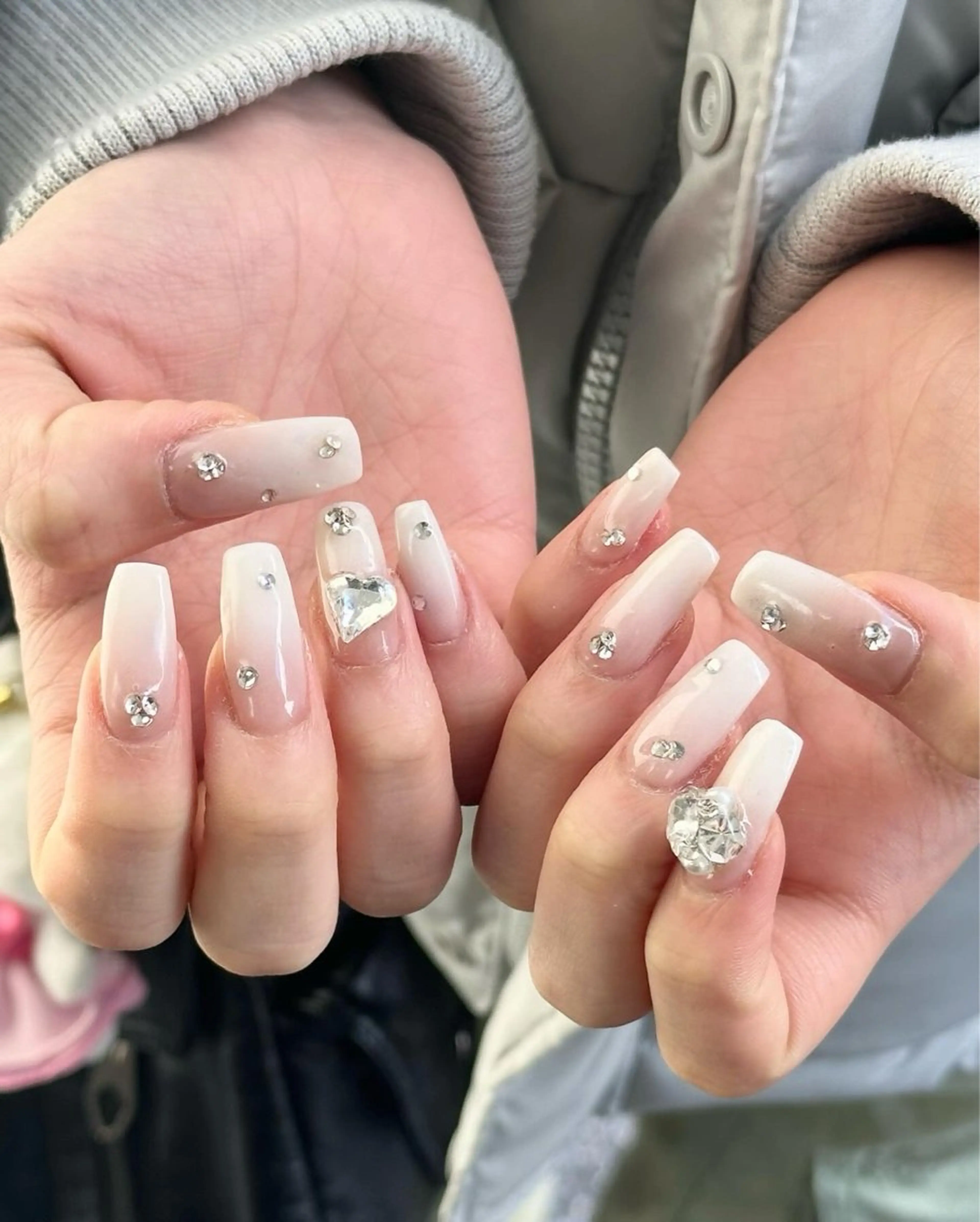 ネイル ハンドネイル 🎀韓国レイヤー特化 🎀ベージュ/ミクのヘアスタイル