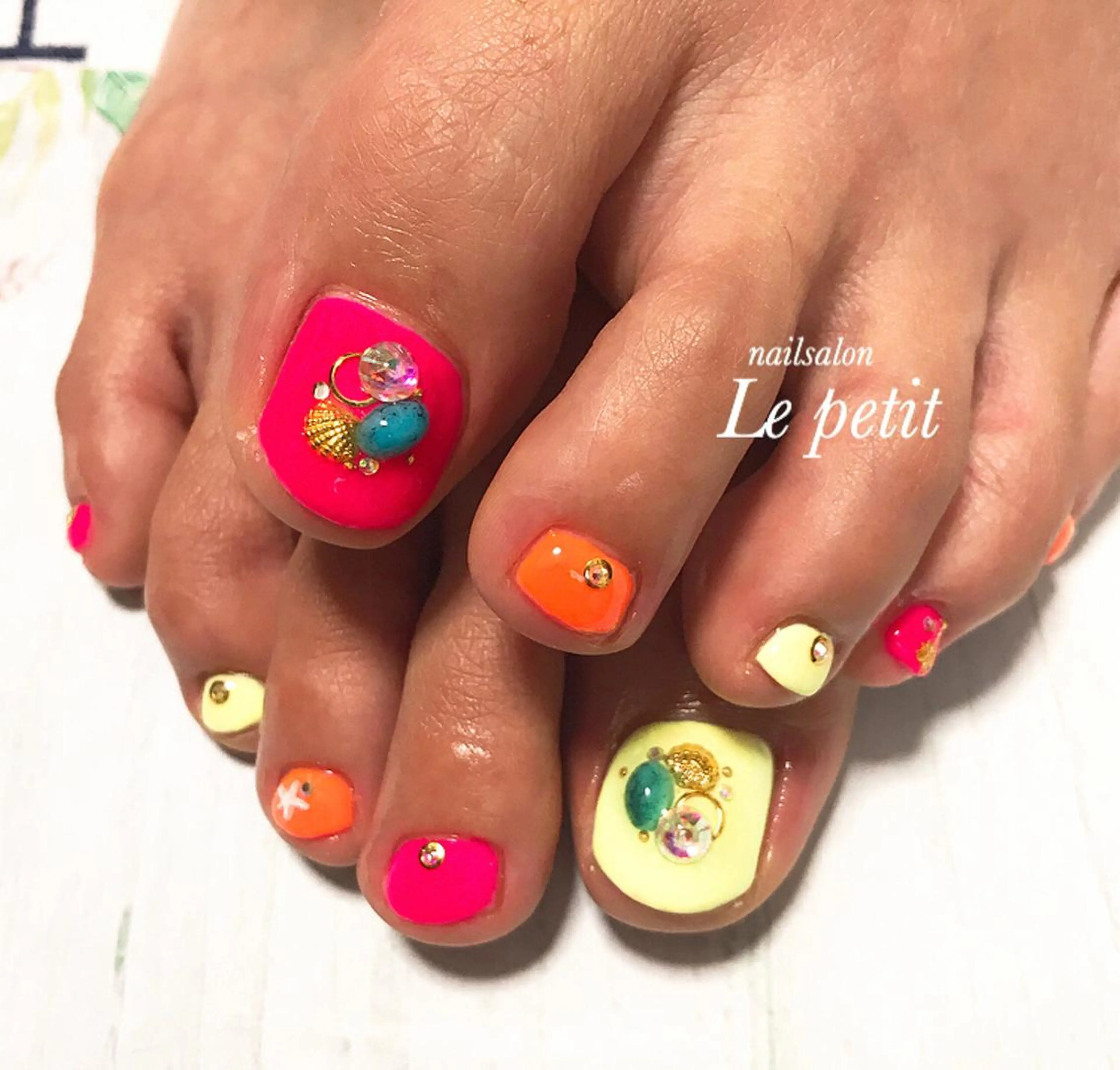 ネイル 石野 広佳のネイルデザイン