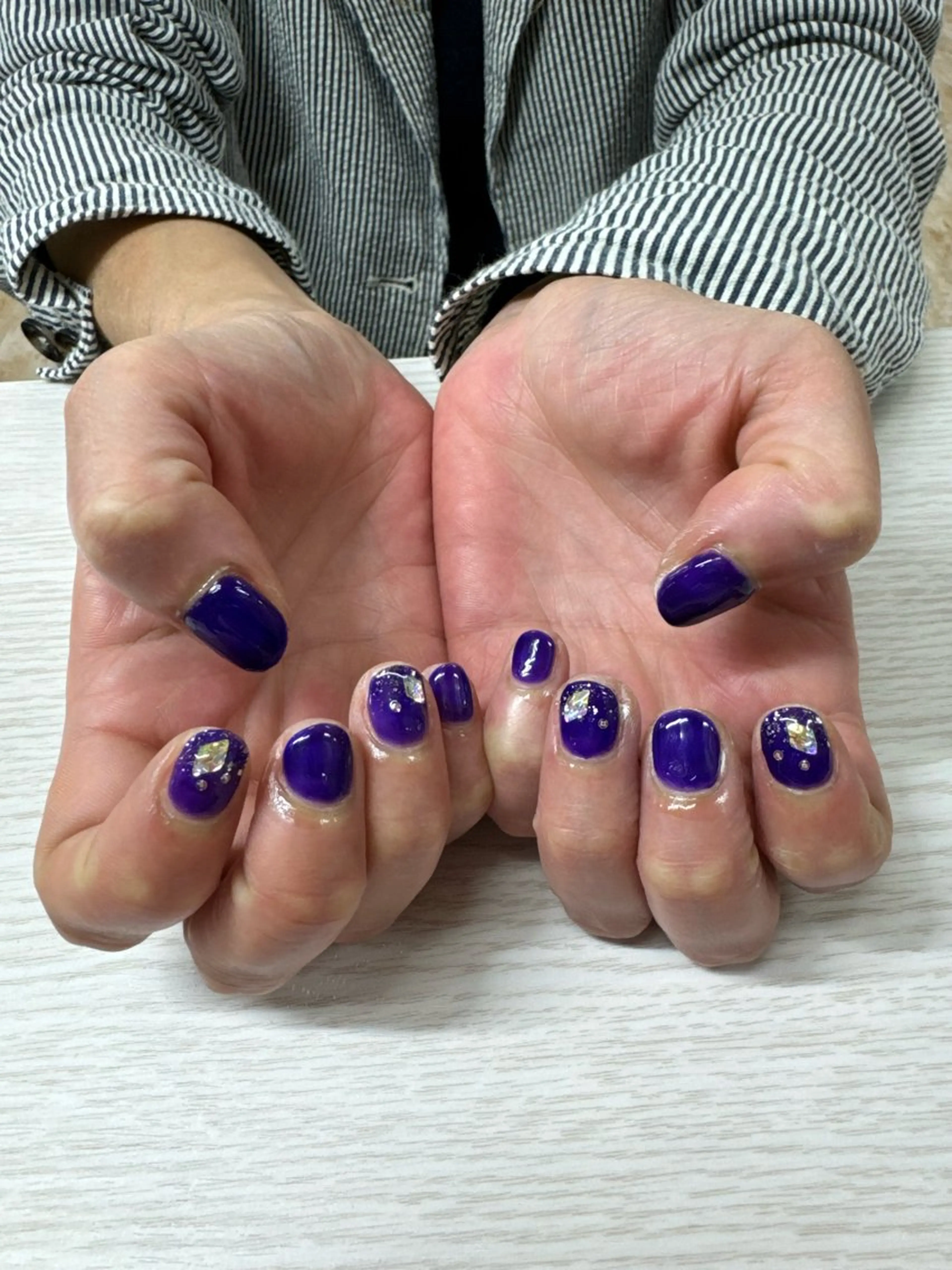 ネイル ジェルネイル VENUSBELT 杏のネイルデザイン