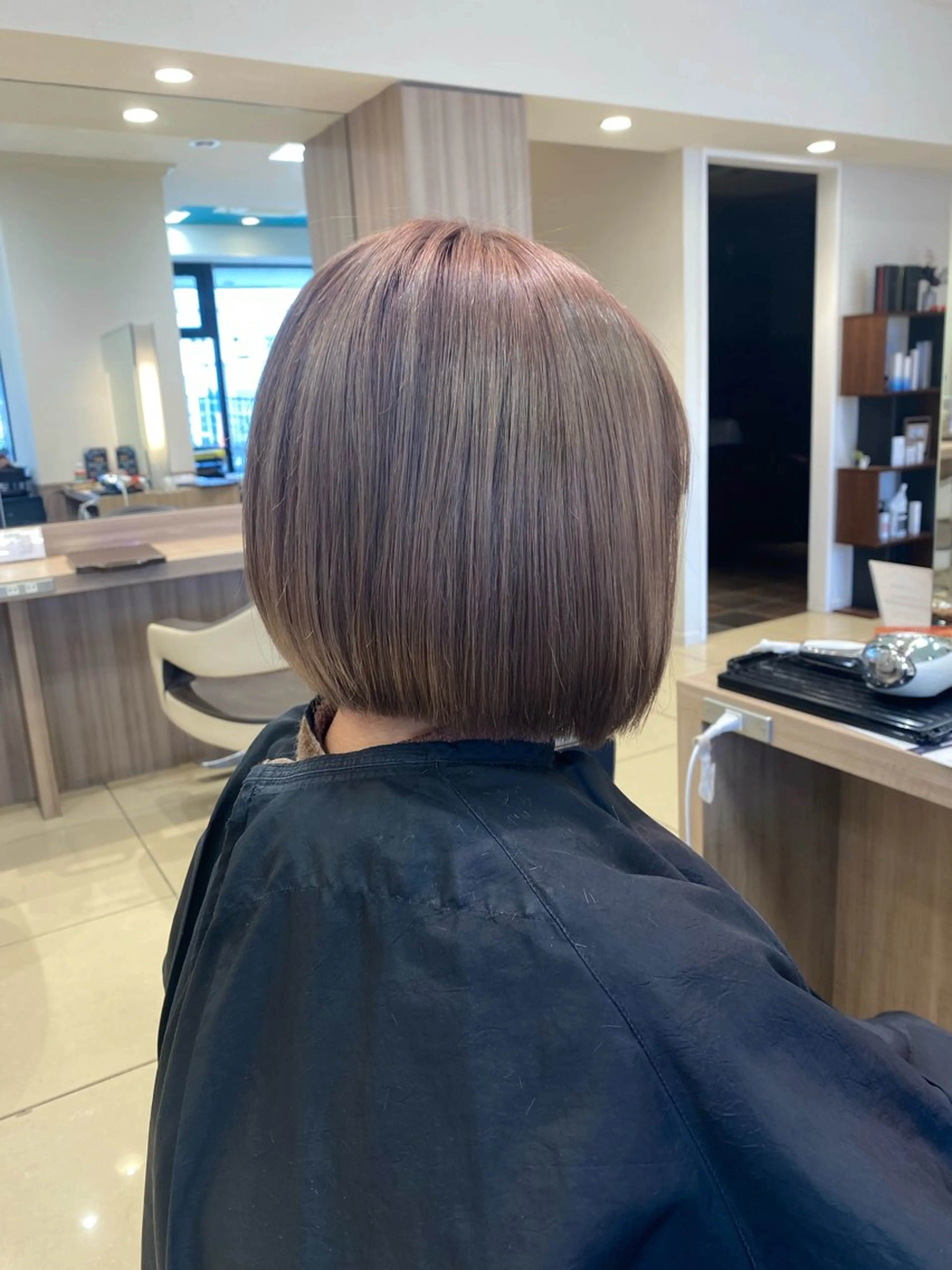 ミディアム カット ヘアカラー トリートメント 透明感カラー/ 松井克樹のヘアスタイル