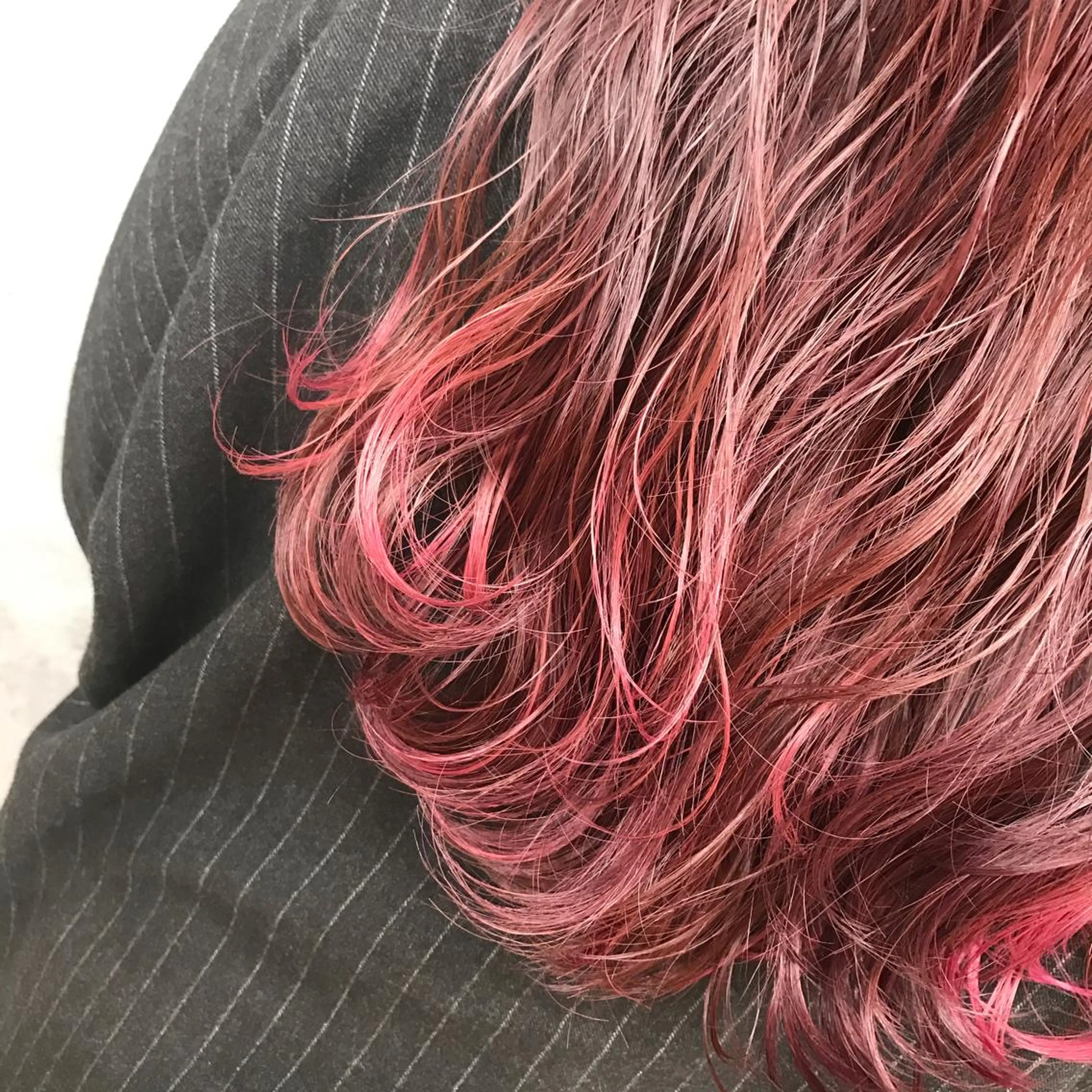 ロング カラー アンダーバーホワイト_WHITE所属・_WHITE芝本 賢吾【天王寺店】のヘアスタイル