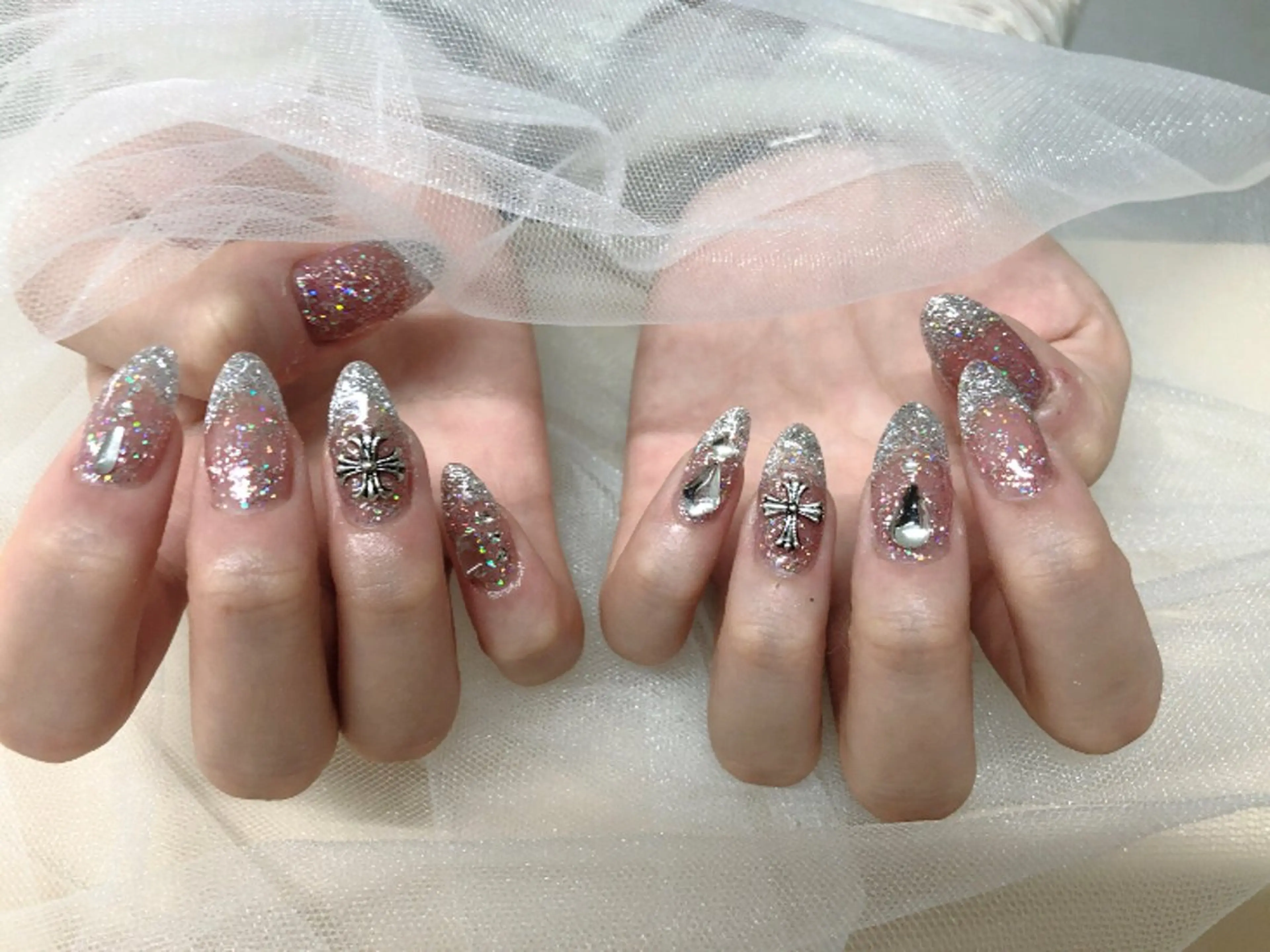 ネイル ハンドネイル LR.ONE ヨウのネイルデザイン