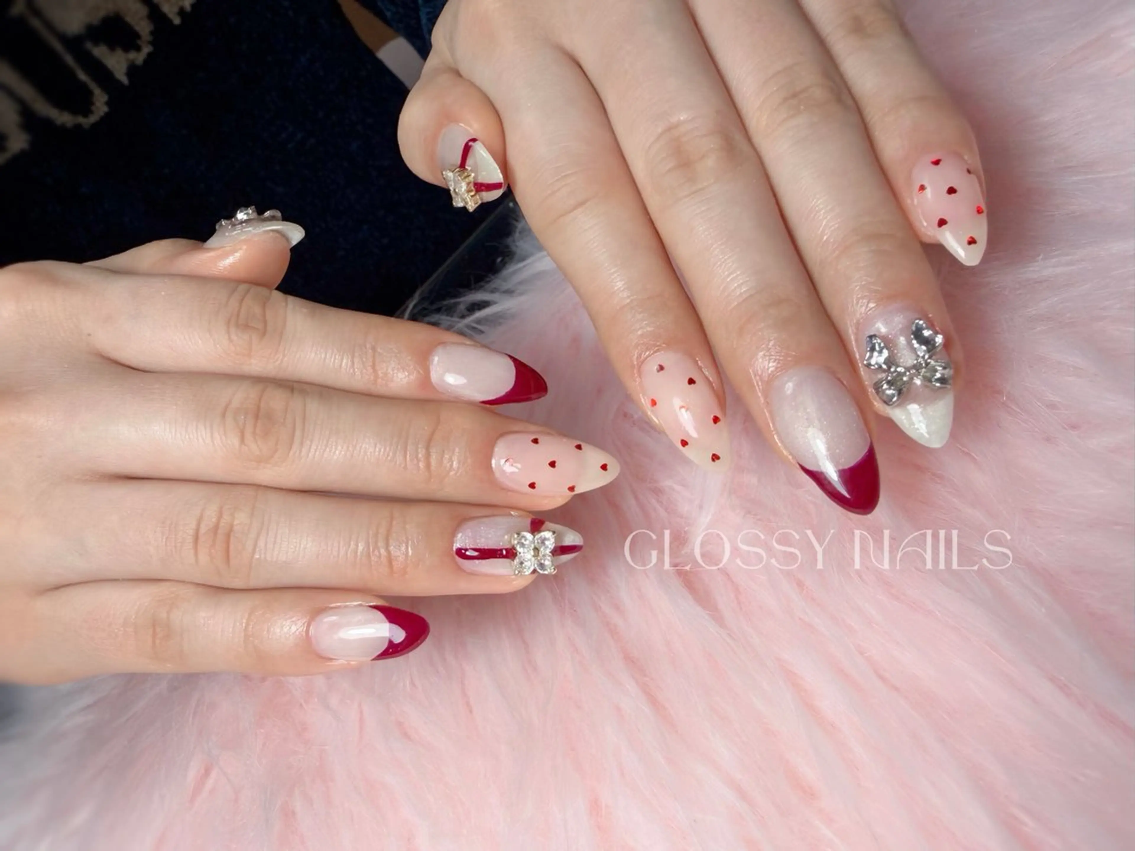 ネイル 長さ出し フレンチネイル ジェルネイル マグネットネイル 持ち込み ハンドネイル glossy nails所属・Glossy -miyoのネイルデザイン