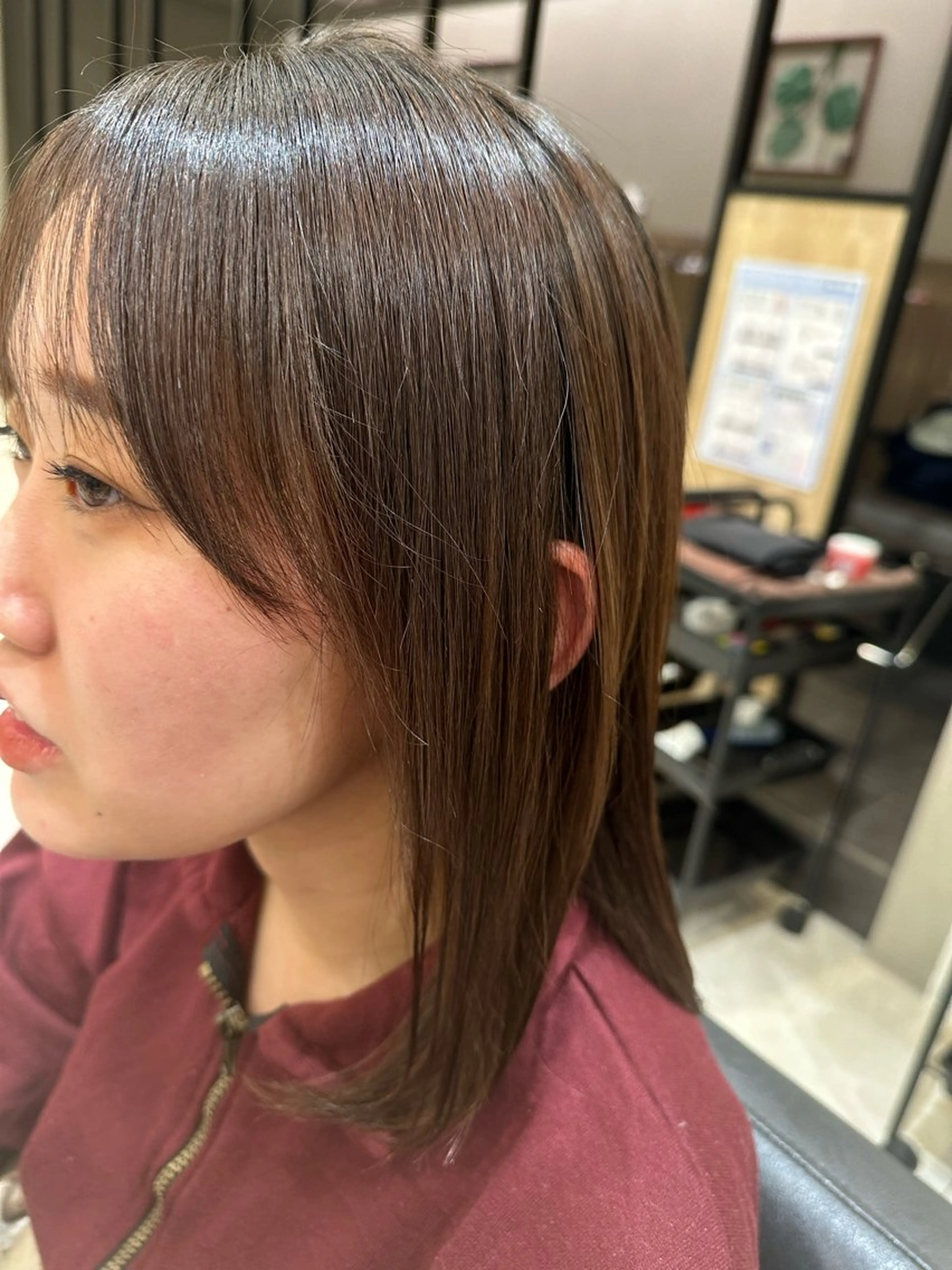 セミロング 顔まわりレイヤー 顔周りカット レイヤーカット 小顔カット 古谷 俊樹のヘアスタイル