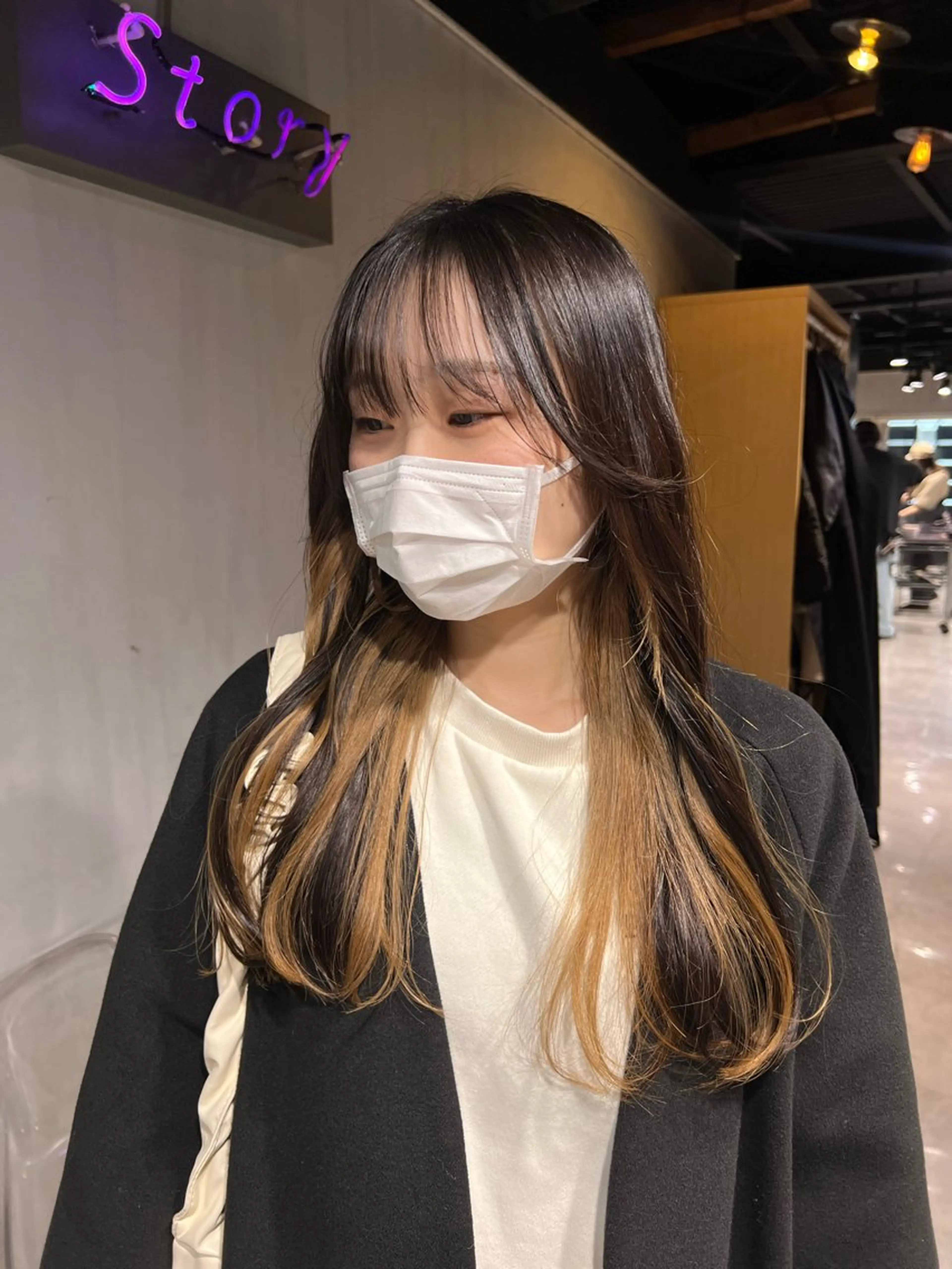 ロング カラー ブリーチ インナーカラー 髪質改善 トリートメント ヘアカラー トリートメント NANAMI🩵 大人可愛い韓国ヘアのヘアスタイル