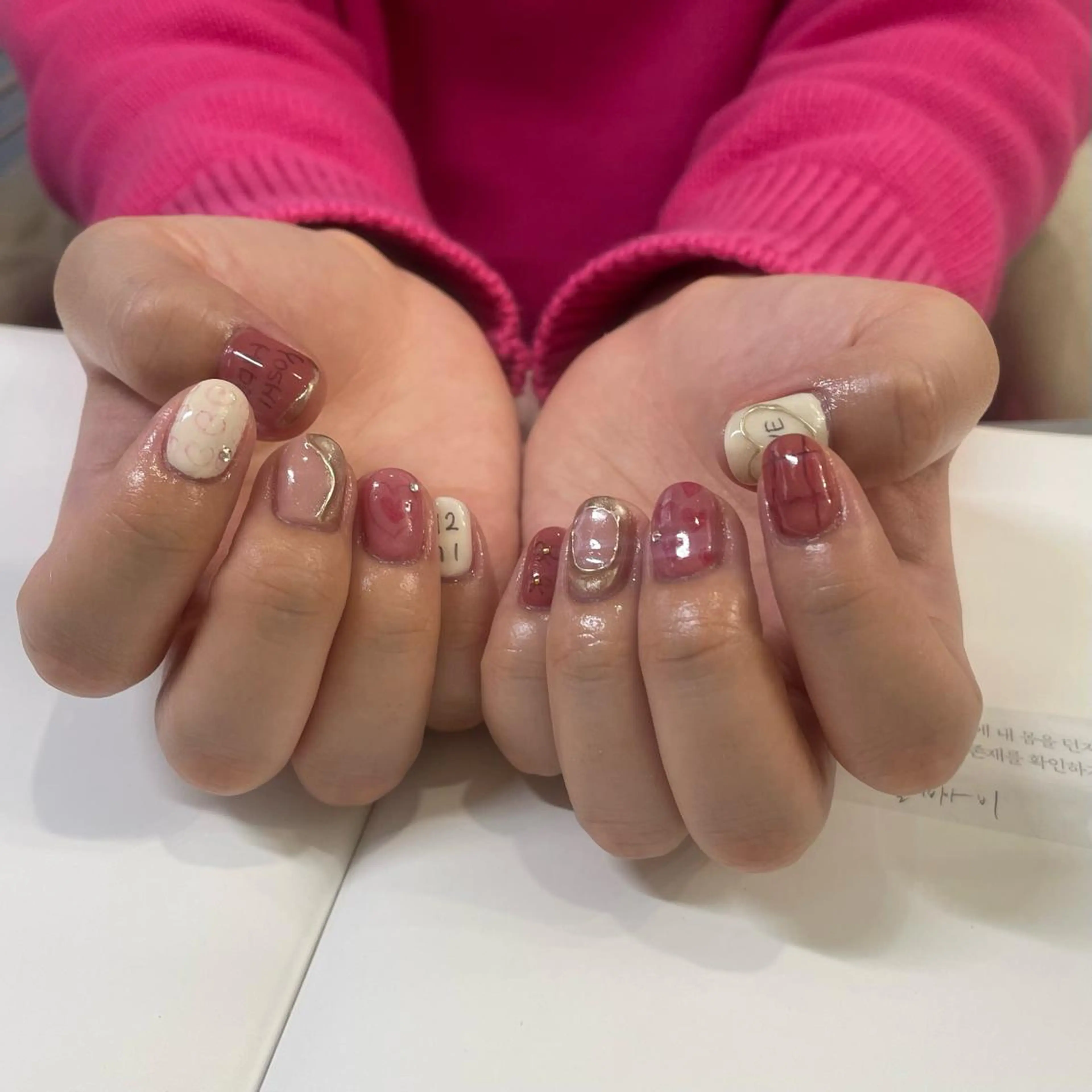 ネイル ハンドネイル ネイルズシャトン🪡 ネイリスト齊藤のネイルデザイン