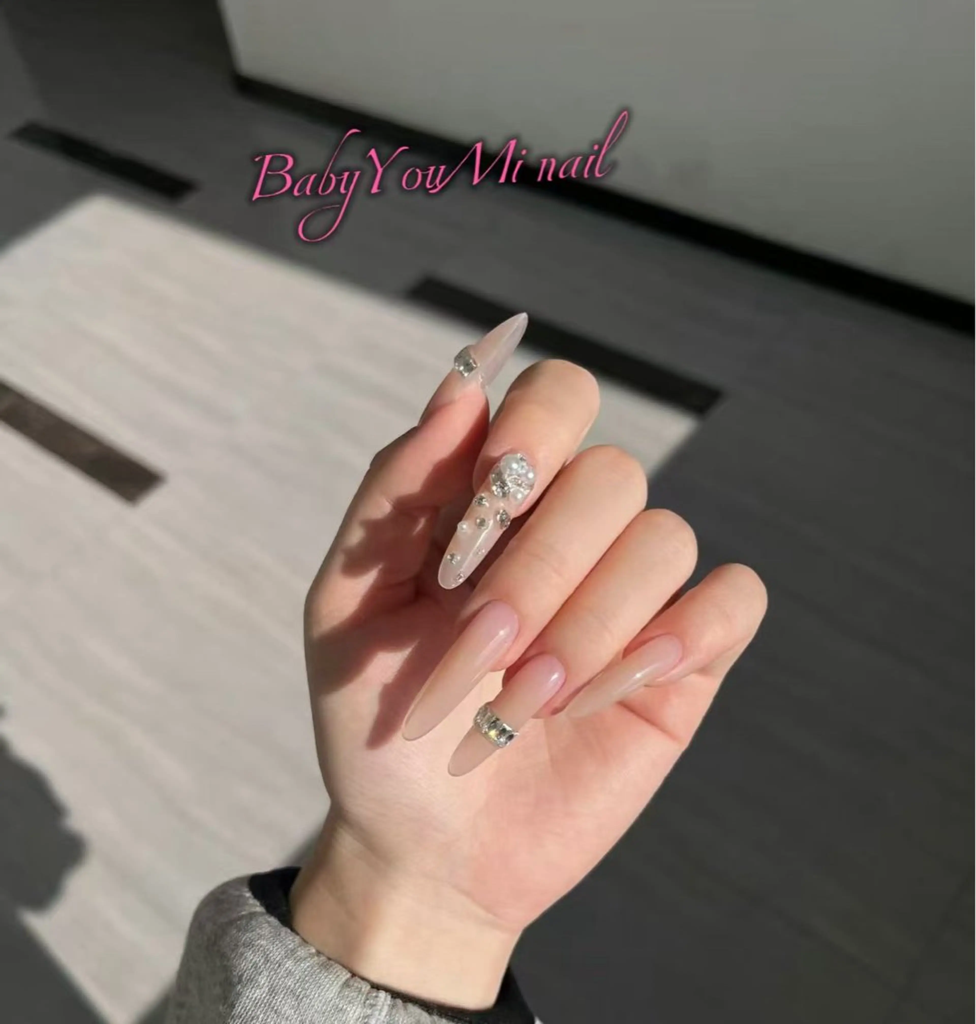 ネイル オーロラネイル フラワーネイル フットネイル フレンチネイル ジェルネイル ハンドネイル BabyYouMi nailのネイルデザイン