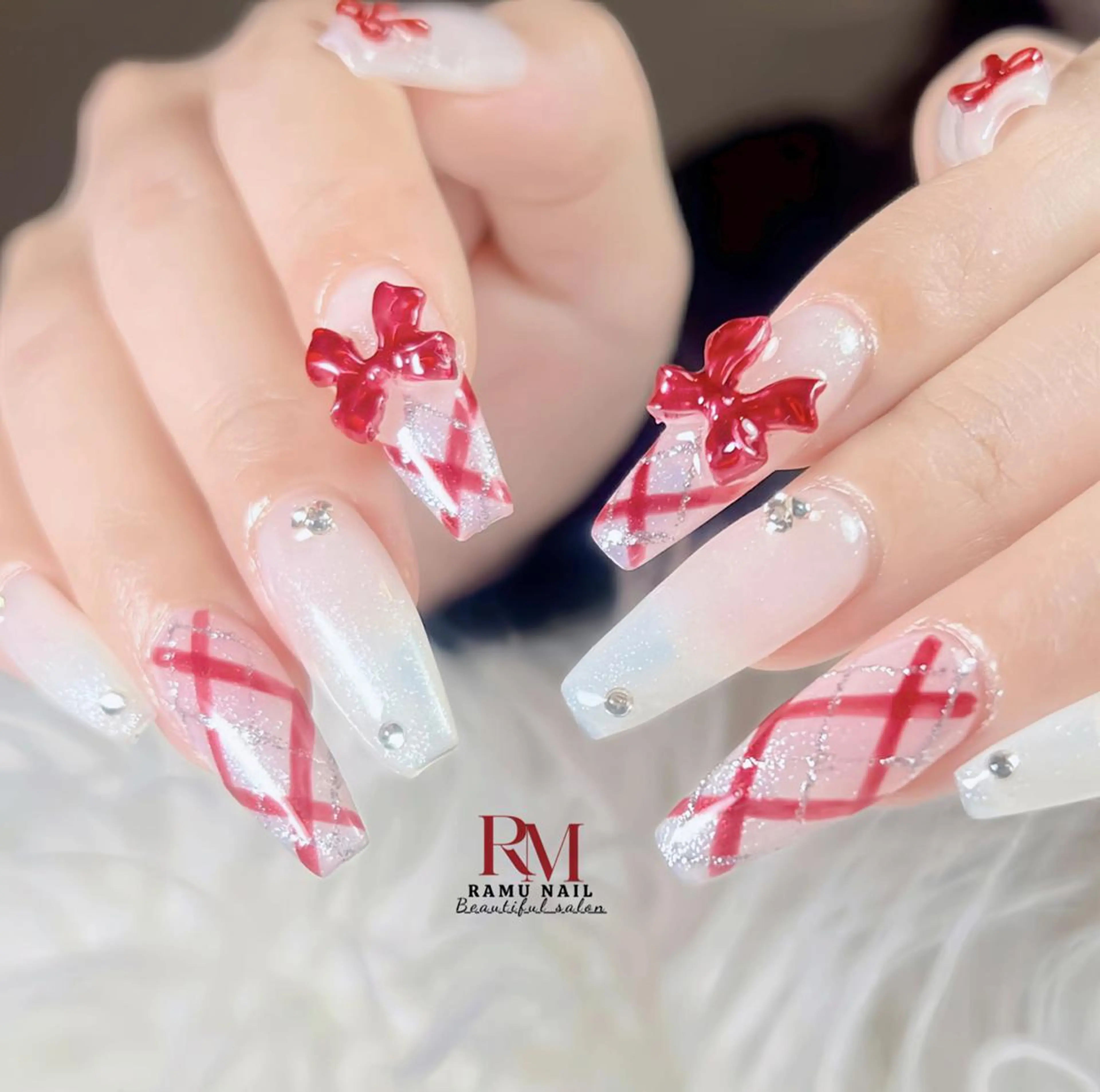 ネイル アートネイル チークネイル 長さ出し フレンチネイル グラデーション ハンドネイル RAMU_Nail 池袋店のネイルデザイン