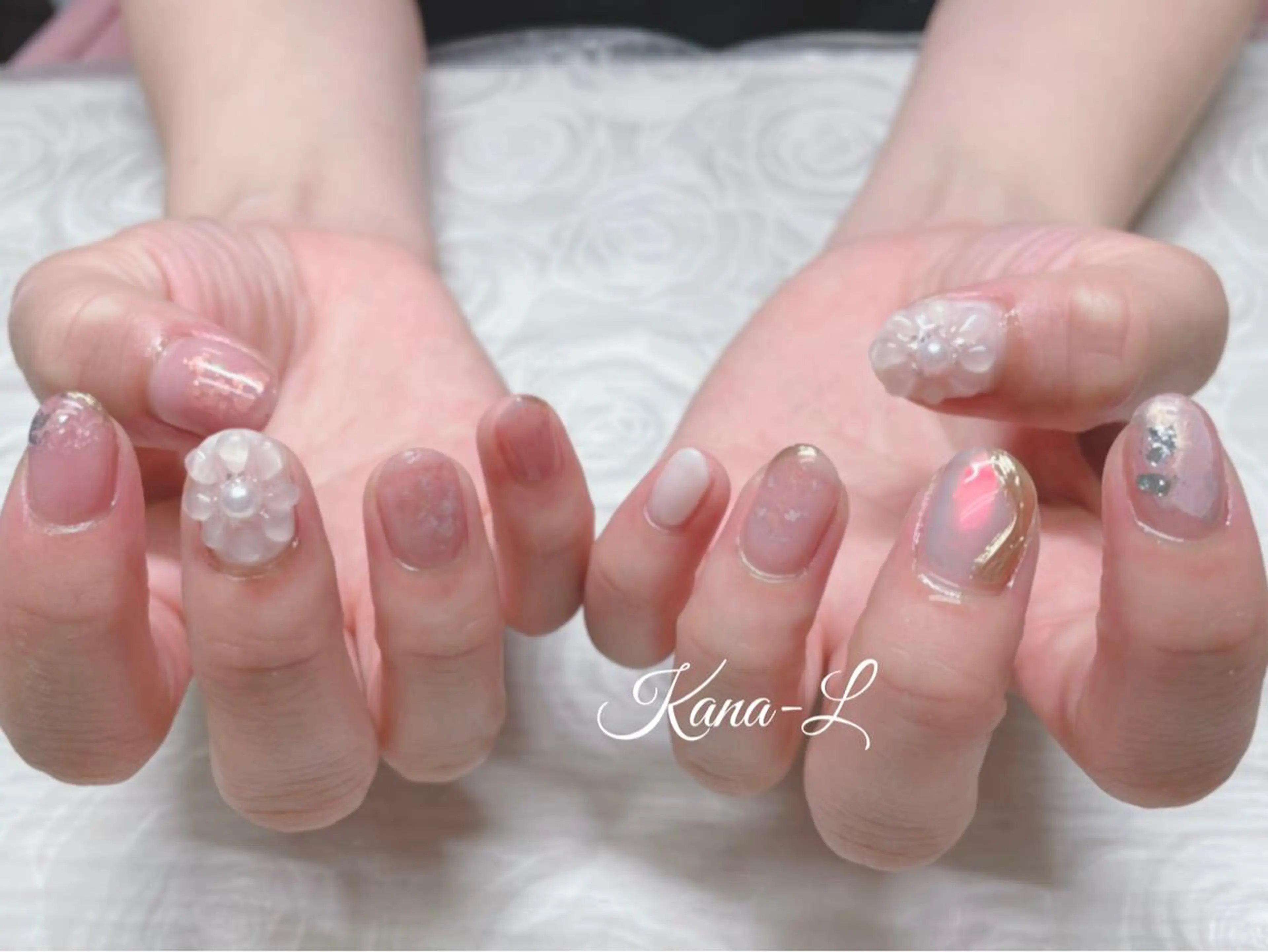 カラー ネイル ピンクカラー オーロラネイル フラワーネイル ニュアンスネイル ピンク 芦辺 香奈のネイルデザイン